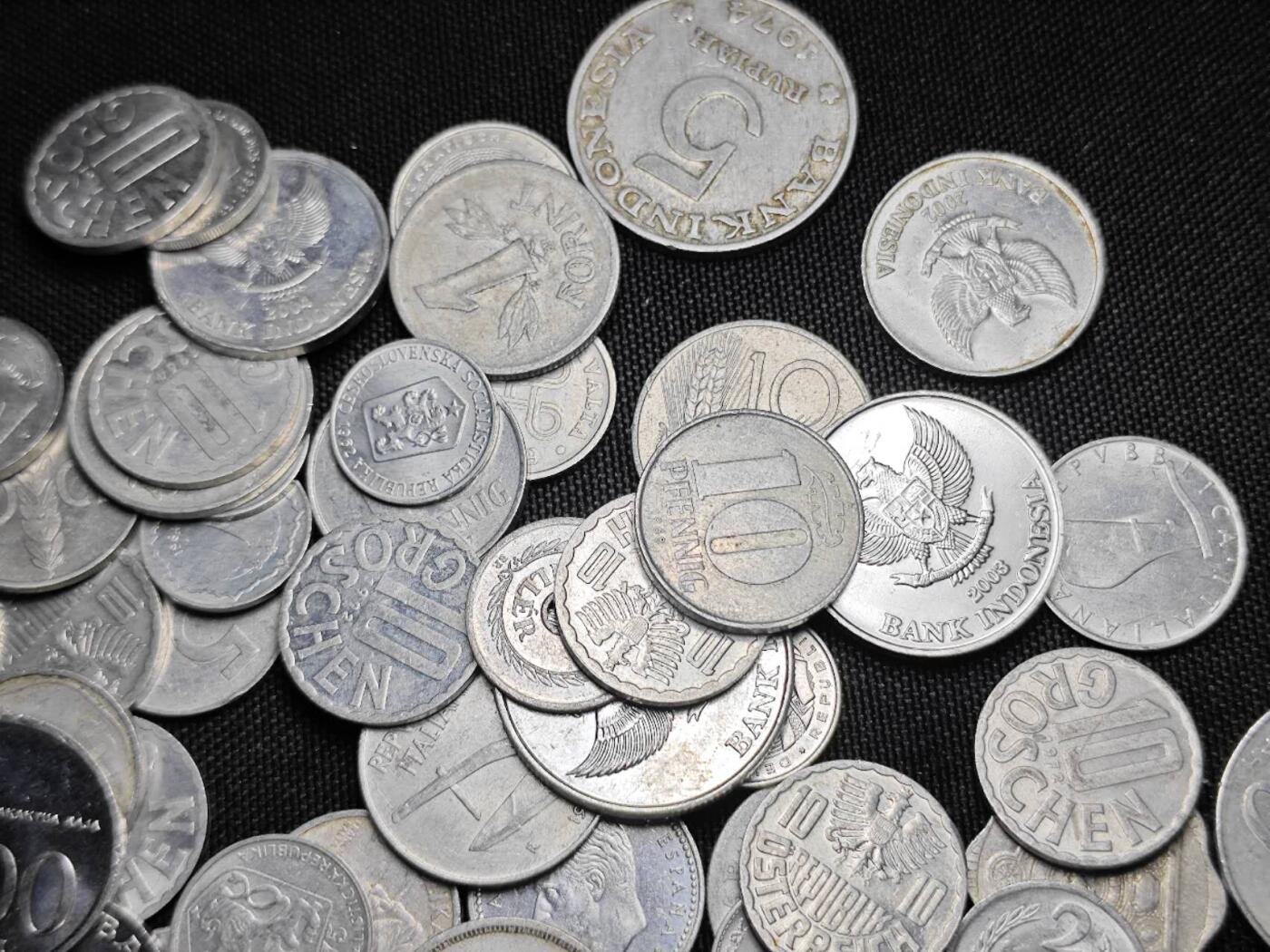 KK钱币收藏小铺 （套币 好品/批量散币 银币）专场  2月预留时间 周末发货  铝币一组100枚一组 各国各年份不同面值100枚