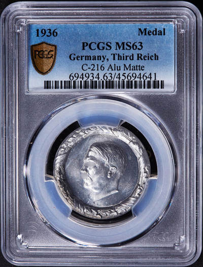 【俄甄集藏】2025年(045)12-03 星期三 晚 19:30 全场包邮 - 德国第三帝国1936年纪念总理铝质纪念徽章，PCGS MS63，加厚盒，联系客服或前往对应官网进行查询