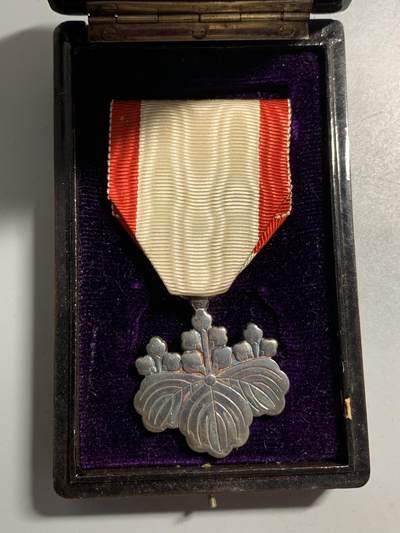 远东徽章小铺11月30日周日晚上9点结束 - 八等白叶