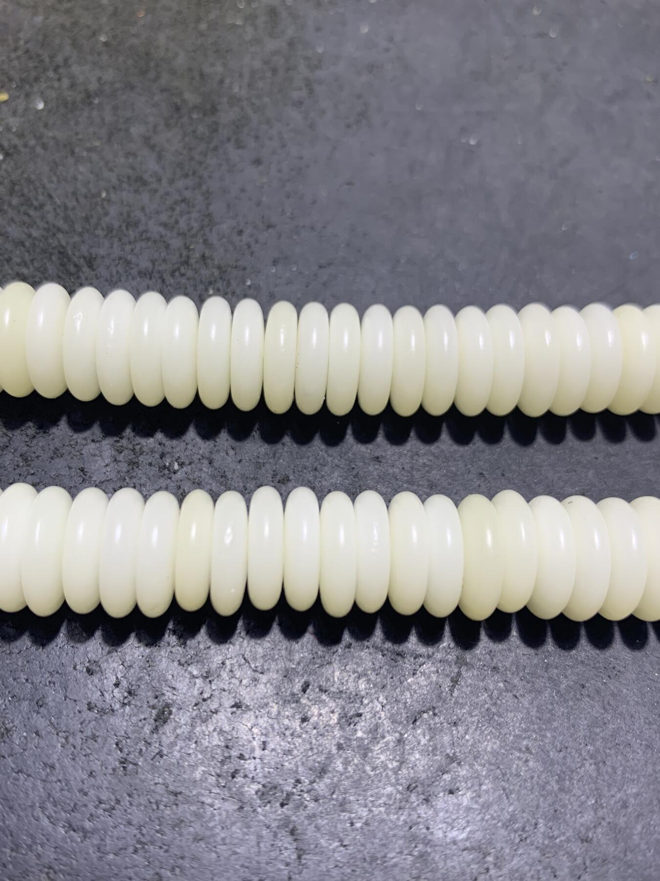 精美菩提根110+6隔片手串一条，