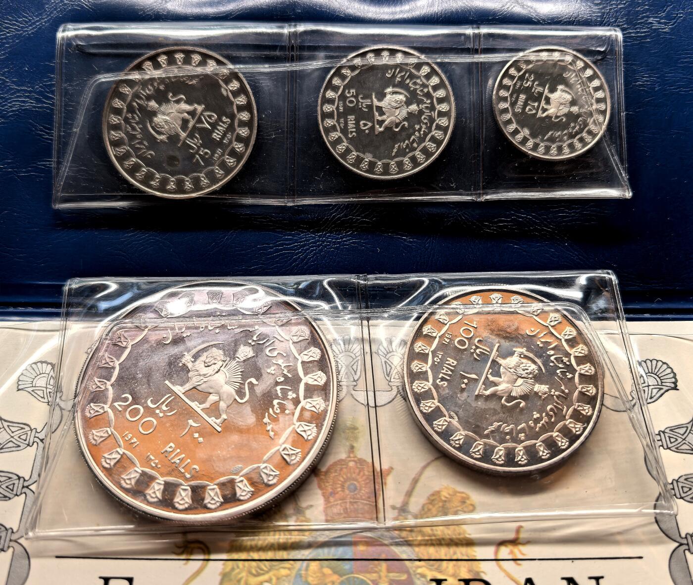 纫秋兰以为佩·凡希社微拍感恩专场 1971伊朗精铸PS大钱包，属于经手过品相最好的几套之一，紫罗兰五彩更是锦上添花，让人过目不忘的一套收藏级品相！