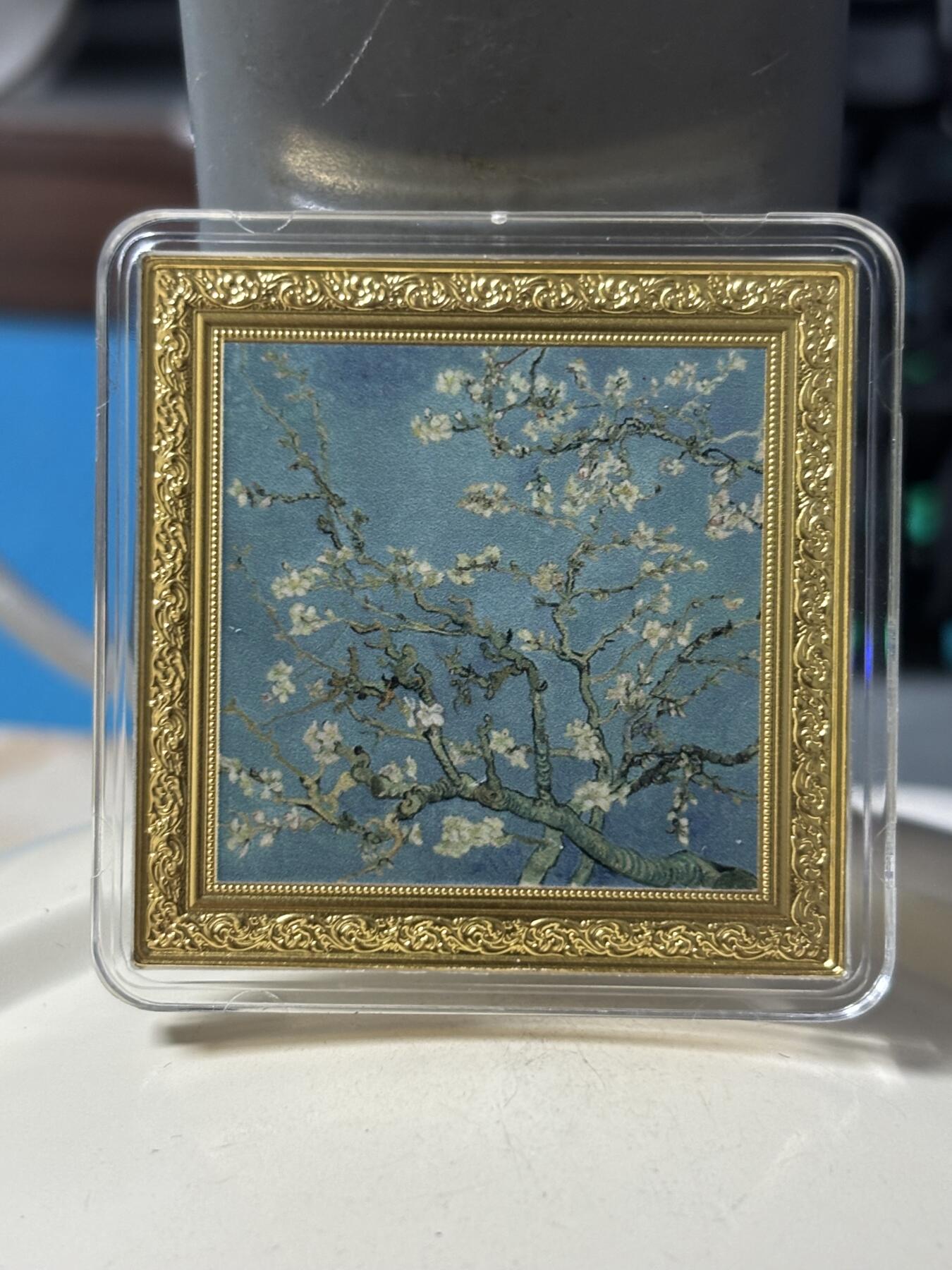 第183期拍卖 纽埃2022年世界名画系列梵高杏花开1盎司彩色银币，999银，1盎司