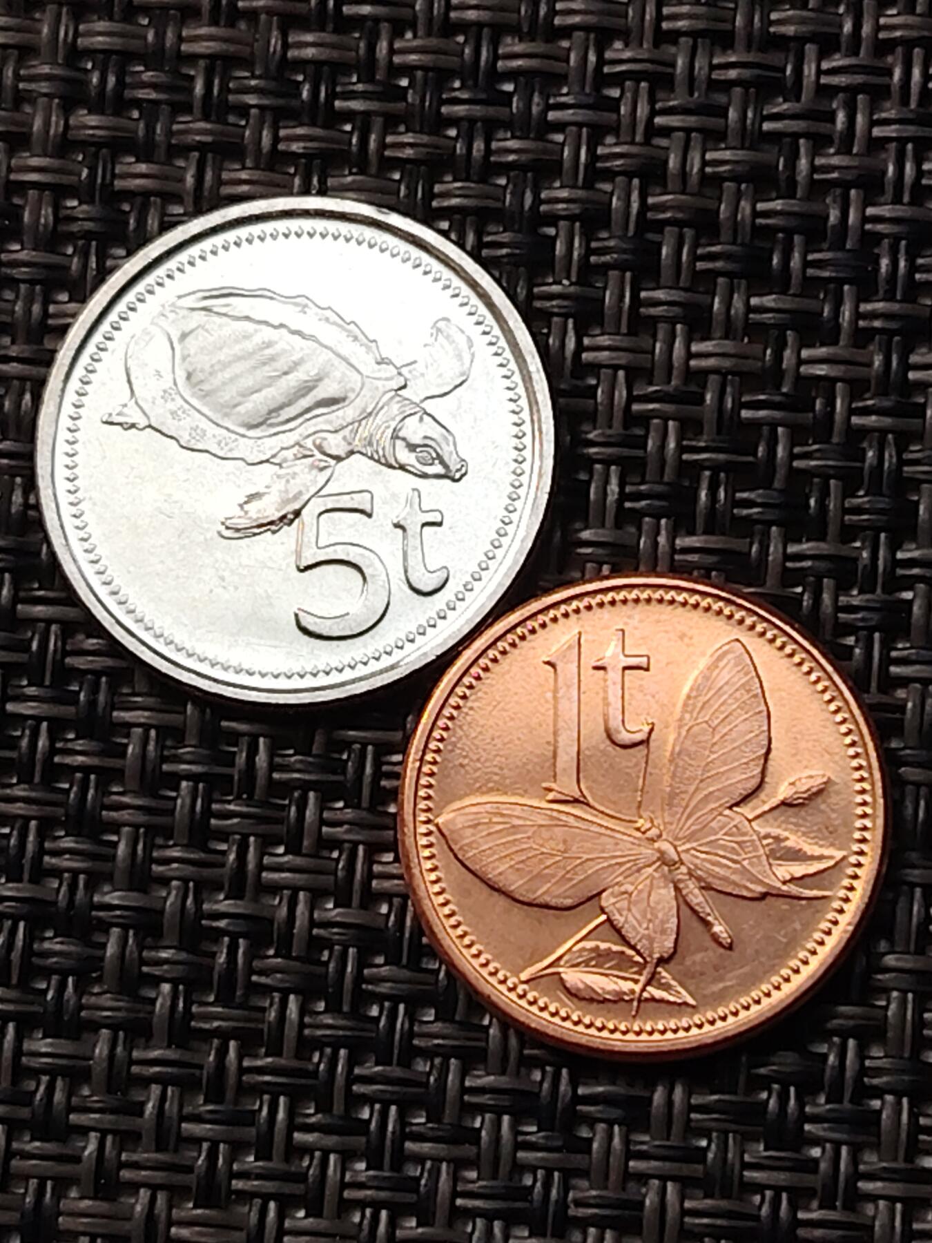 布加迪🐬～世界钱币(上海)🌾第 262 期 /  各国套币和散币 巴布亚新几内亚 6枚套币