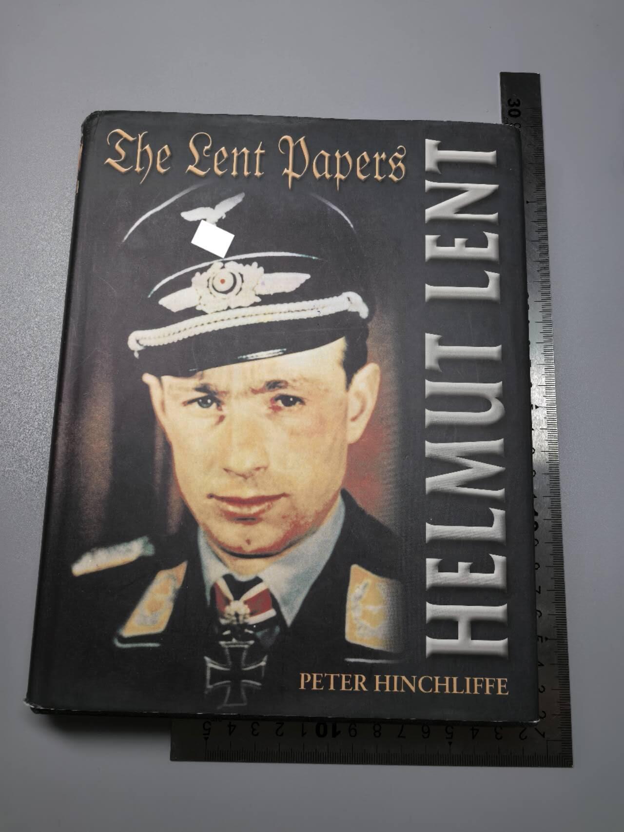 小驴勋章奖章收藏11月29日周六晚六点拍卖（珍爱和平，收藏战争，铭记历史，勿忘国耻，忠党爱国。有偿代拍，送拍规则在简介最后，参拍须阅读规则后再参拍，关系到运费包装发货时效真假辨别等关键信息，拍卖时不再发原图，看大图店主微信码在拍卖店铺介绍里） 钻石双剑橡叶骑士铁十字勋章获得者、空军野战王牌赫尔穆特·伦特的传记