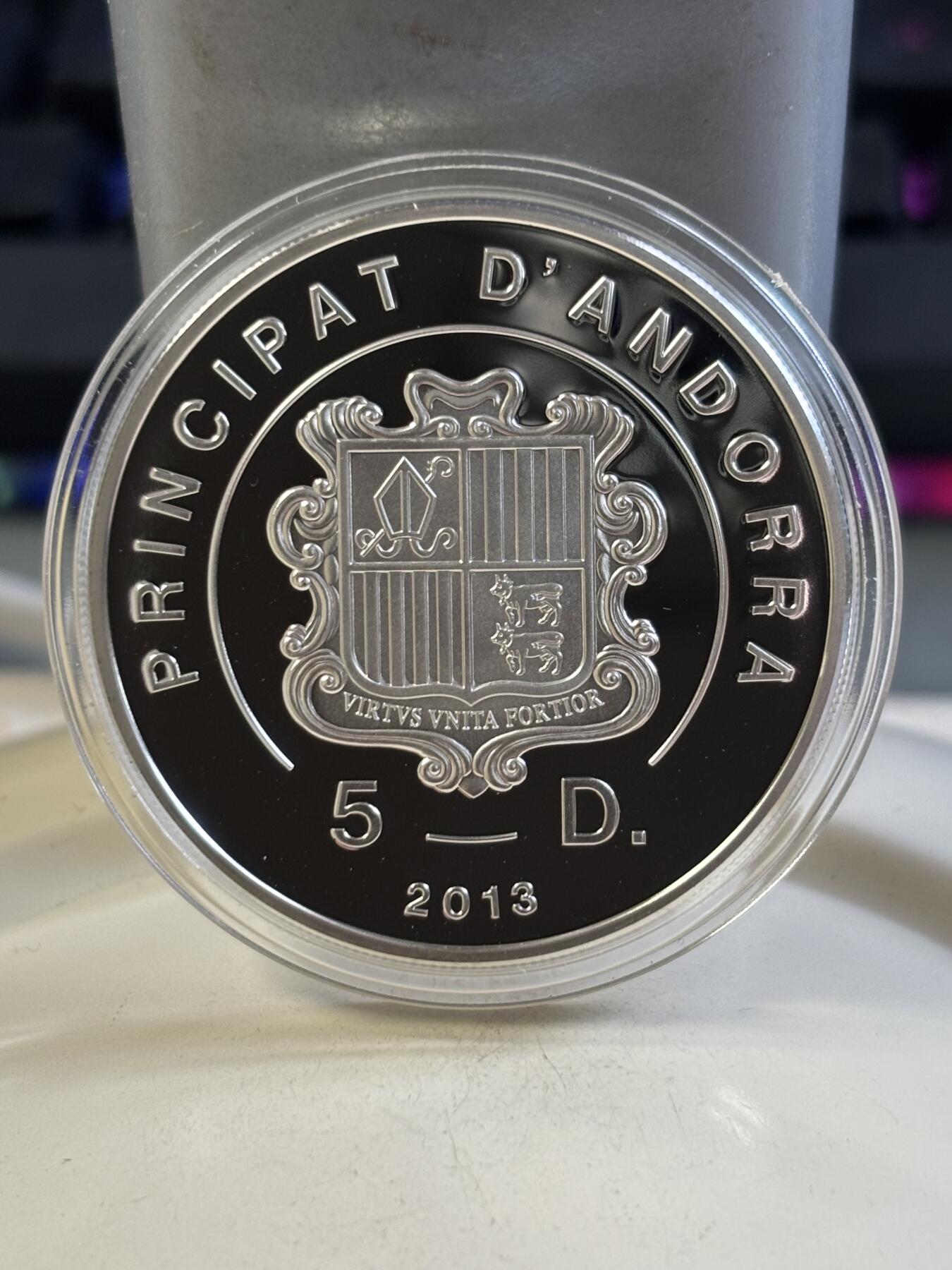 第183期拍卖 安道尔2013年FEI马术世界杯比赛20克精制彩色纪念银币4带证书,925银，发行量2000枚