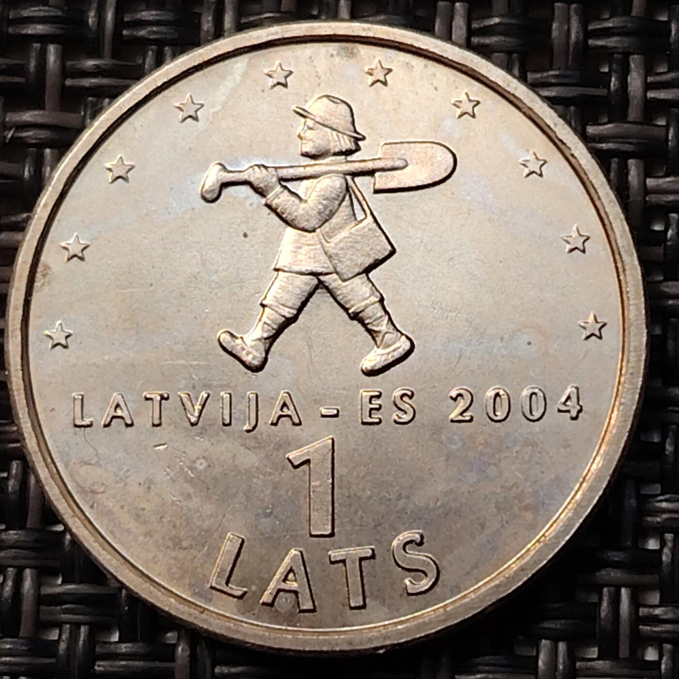 布加迪🐬～世界钱币(上海)🌾第 262 期 /  各国套币和散币 拉脱维亚🇱🇻 2004年 1拉特 纪念币