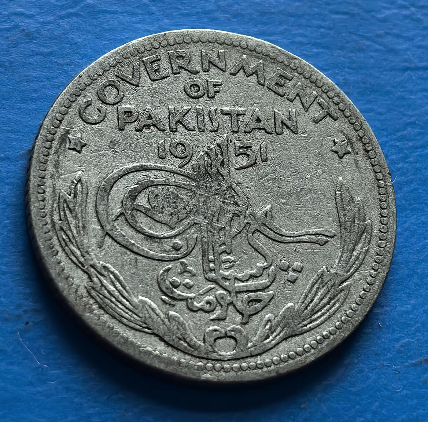 外国优质老铜币银币，周六九点倒数截拍，满百包邮，可寄存半年，喜欢朋友微信扫描二维码可直接参拍