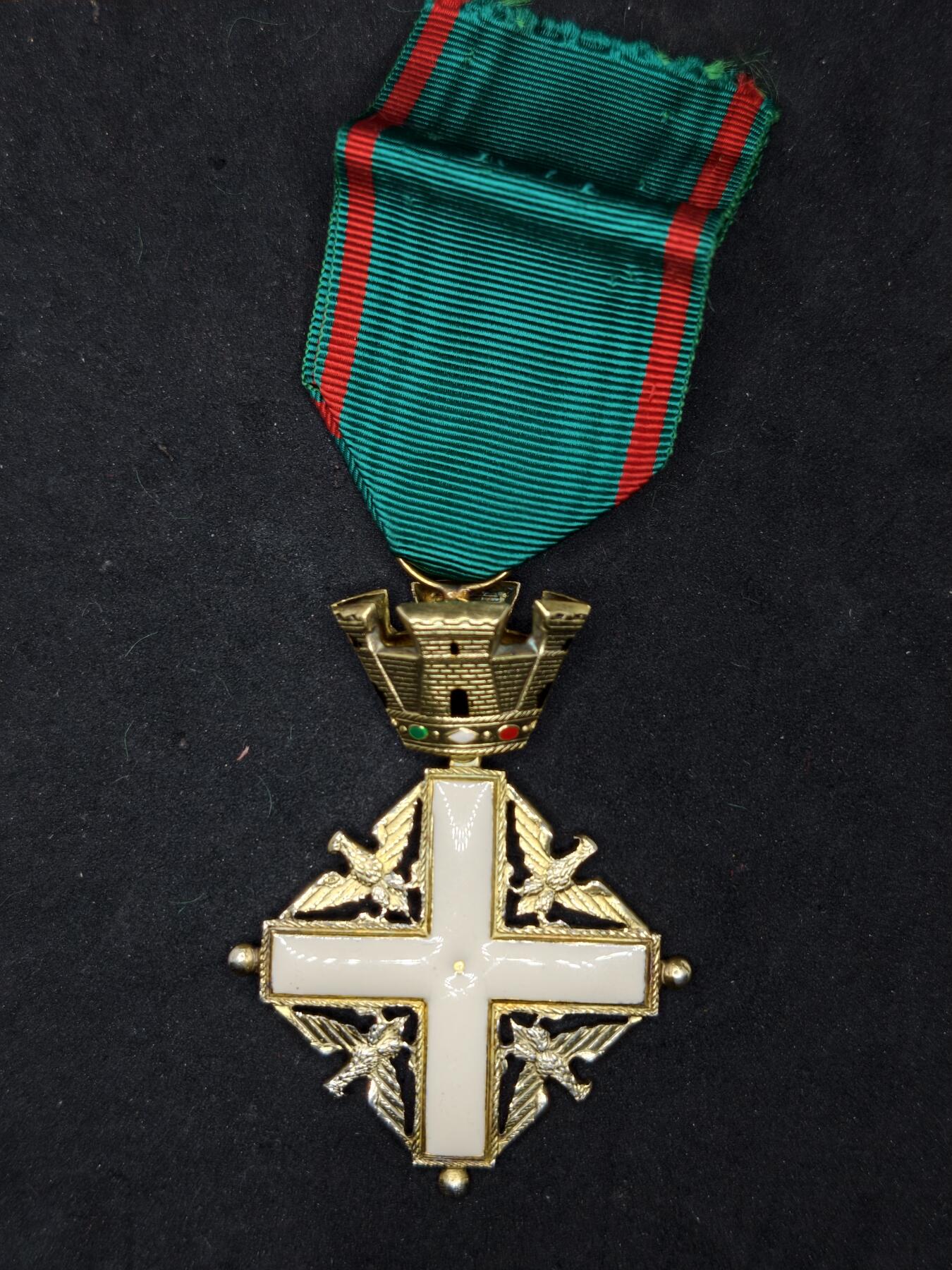 凯旋世界勋赏（第20期）（欢迎送拍）（对拍品有疑问请询问客服，不接受到手刀，出价默认拍品品相。请认真阅读拍卖规则！出价默认已认可！）（收到货请录制开箱视频，无视频概不处理问题。） 意大利骑士级共和国勋章