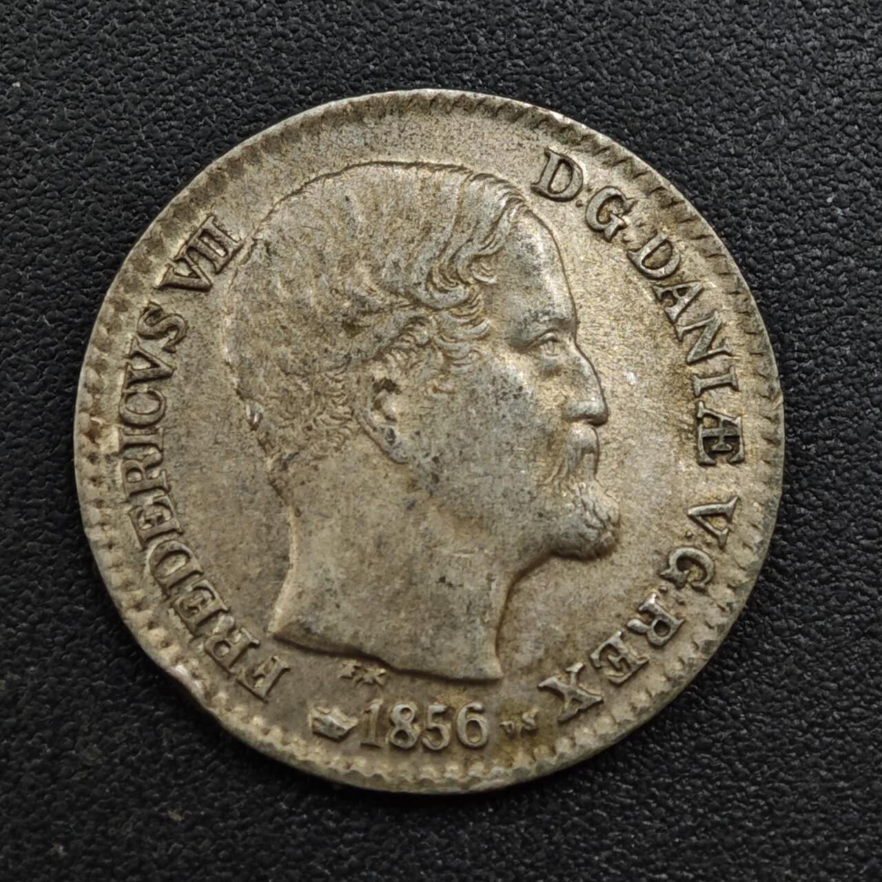 【淘币小摊】限时拍第八百一十二拍  小银币场  满百包邮可预留两周  周一统一发货  丹麦1856年4斯基林银币