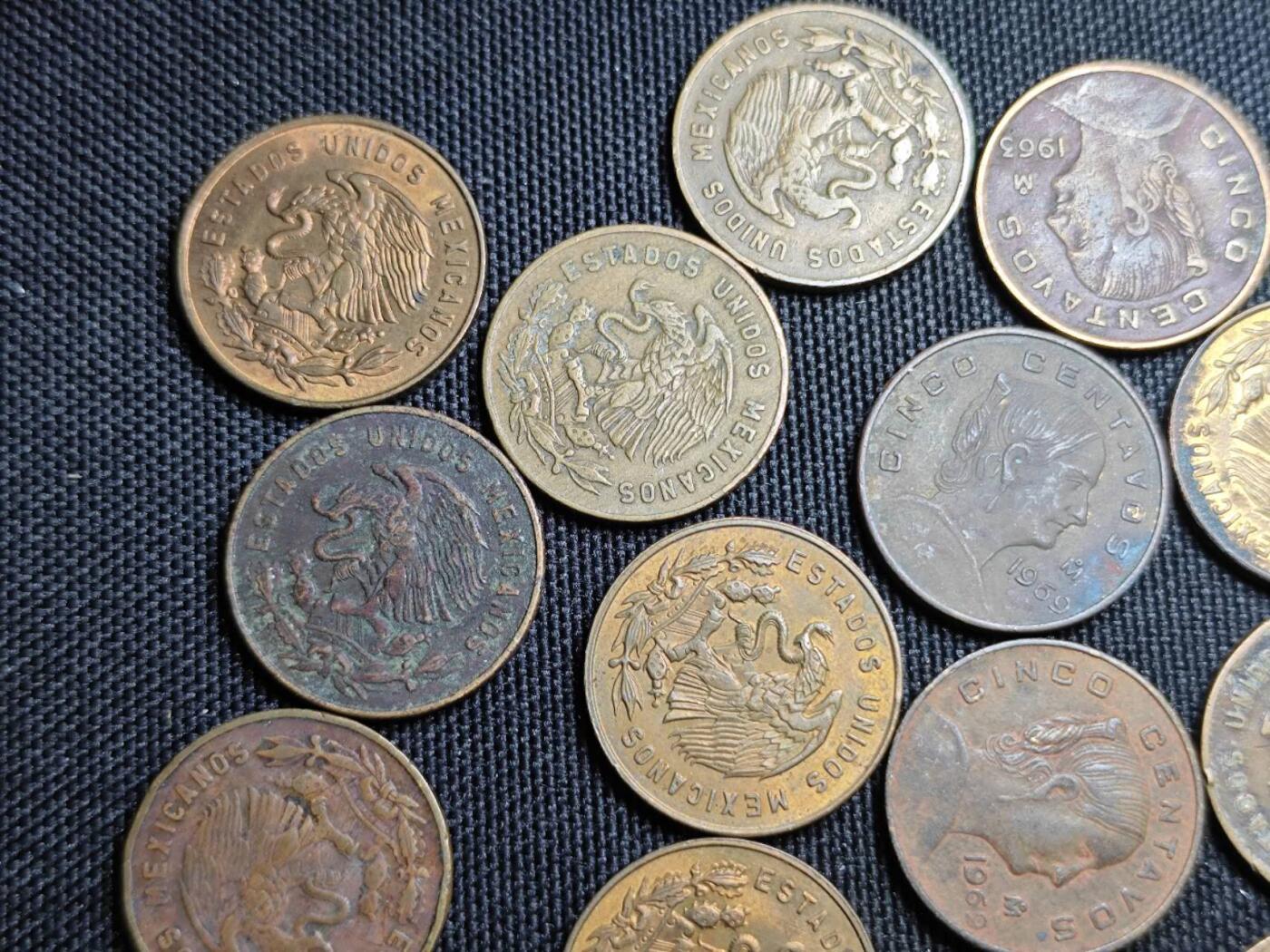 KK钱币收藏小铺 （套币 好品/批量散币 银币）专场  2月预留时间 周末发货  墨西哥5分女头小铜币 大版一组24枚