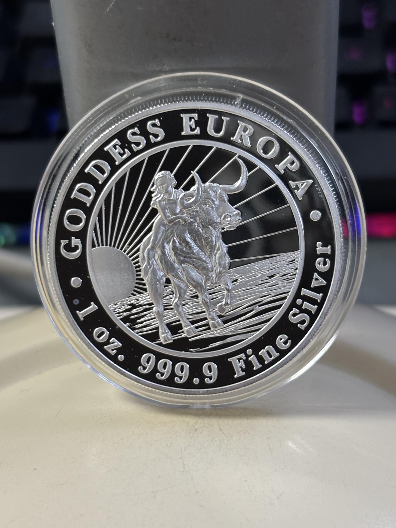 第183期拍卖 托克劳2022年欧罗巴骑牛女神1盎司纪念银币，999银，有氧化小白点
