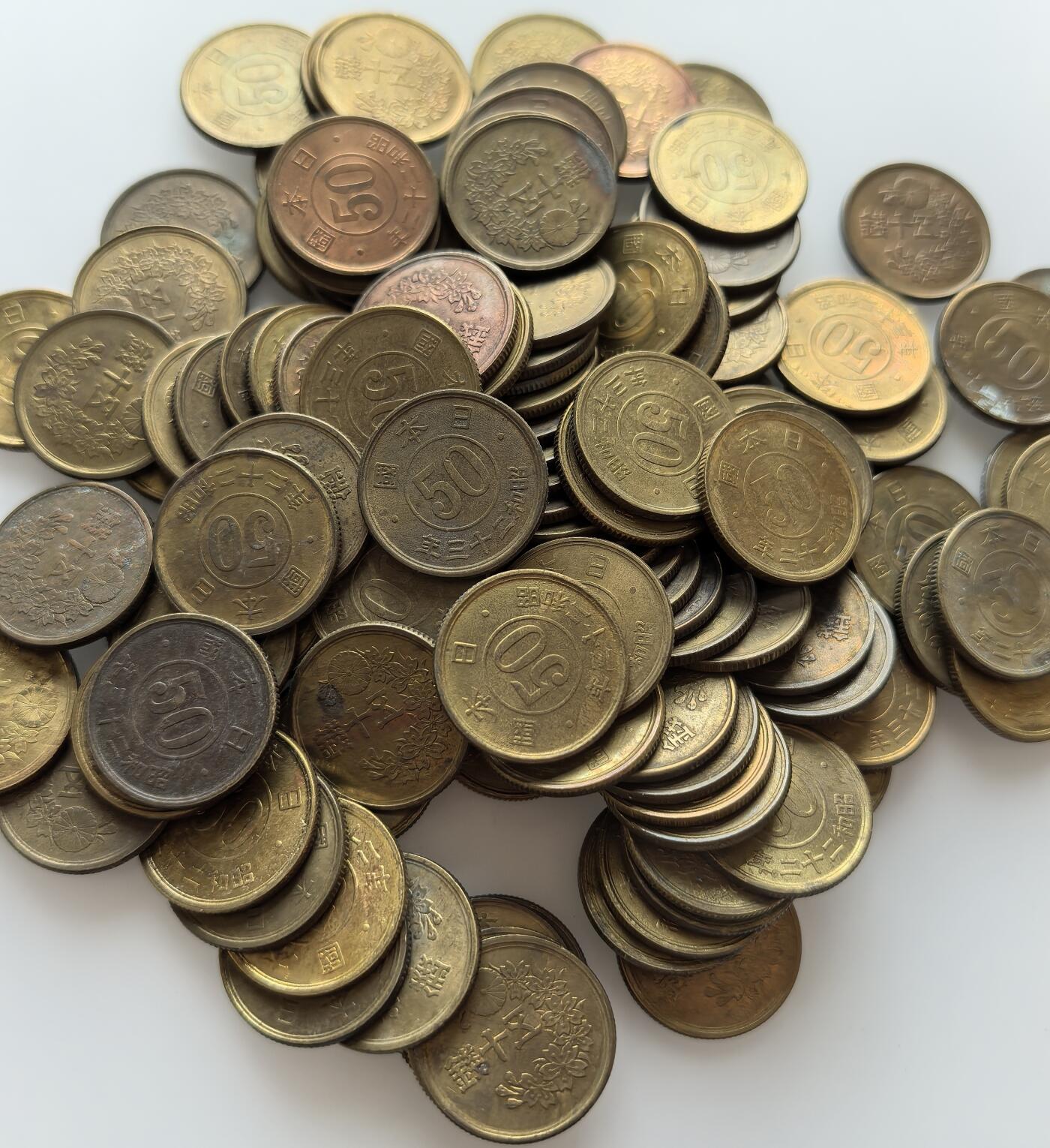 外国优质老铜币银币，周六九点倒数截拍，满百包邮，可寄存半年，喜欢朋友微信扫描二维码可直接参拍