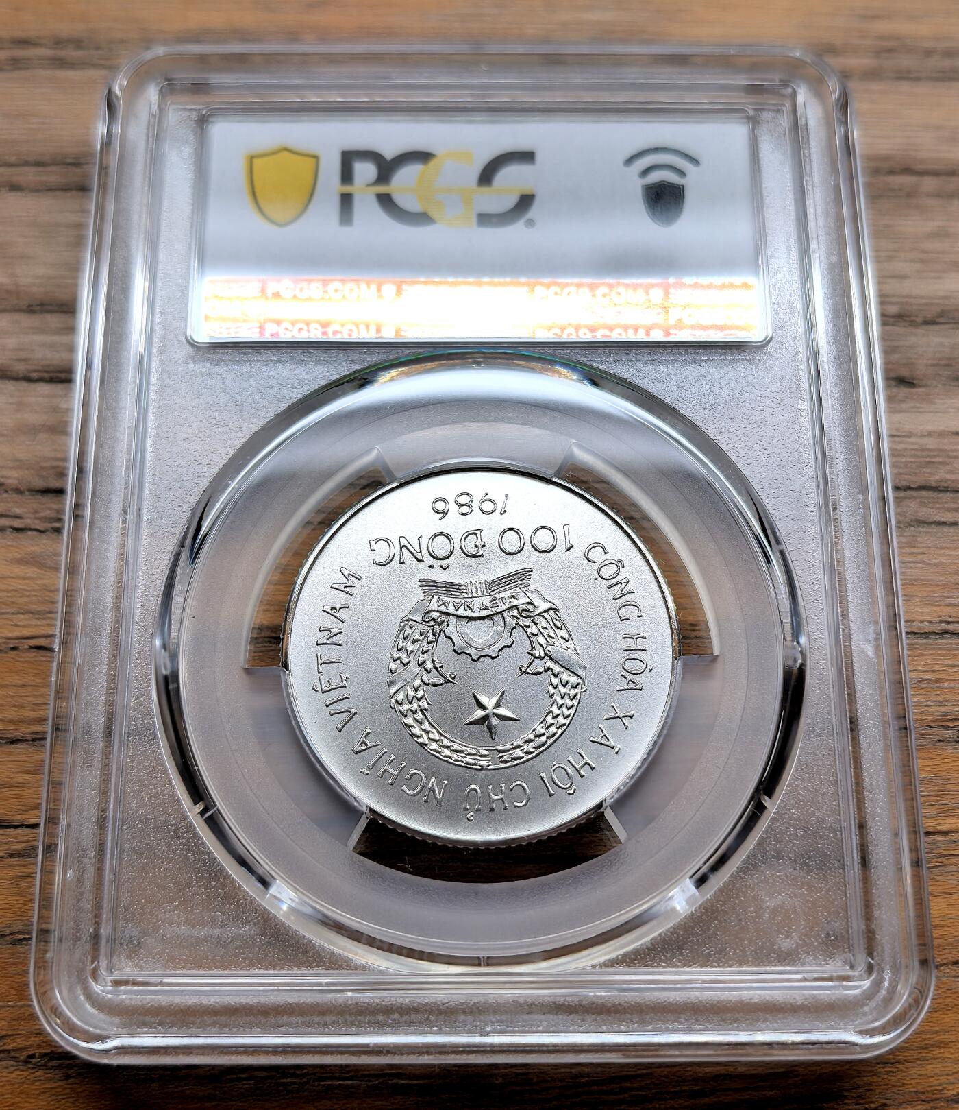 纫秋兰以为佩·凡希社微拍感恩专场 1986越南水牛100D银币PCGS-MS69