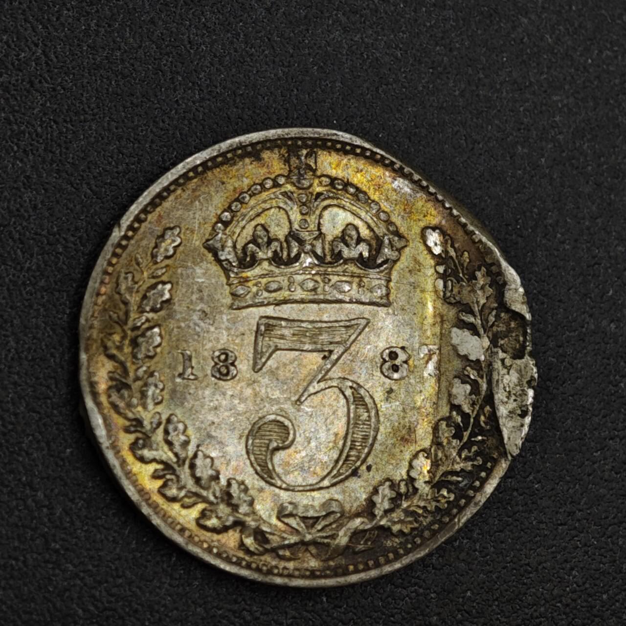 【淘币小摊】限时拍第八百一十二拍  小银币场  满百包邮可预留两周  周一统一发货  英国1887年维多利亚3便士银币