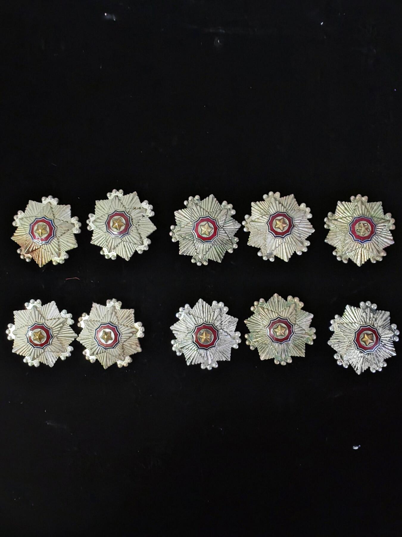 朝鲜三级章大头针10枚