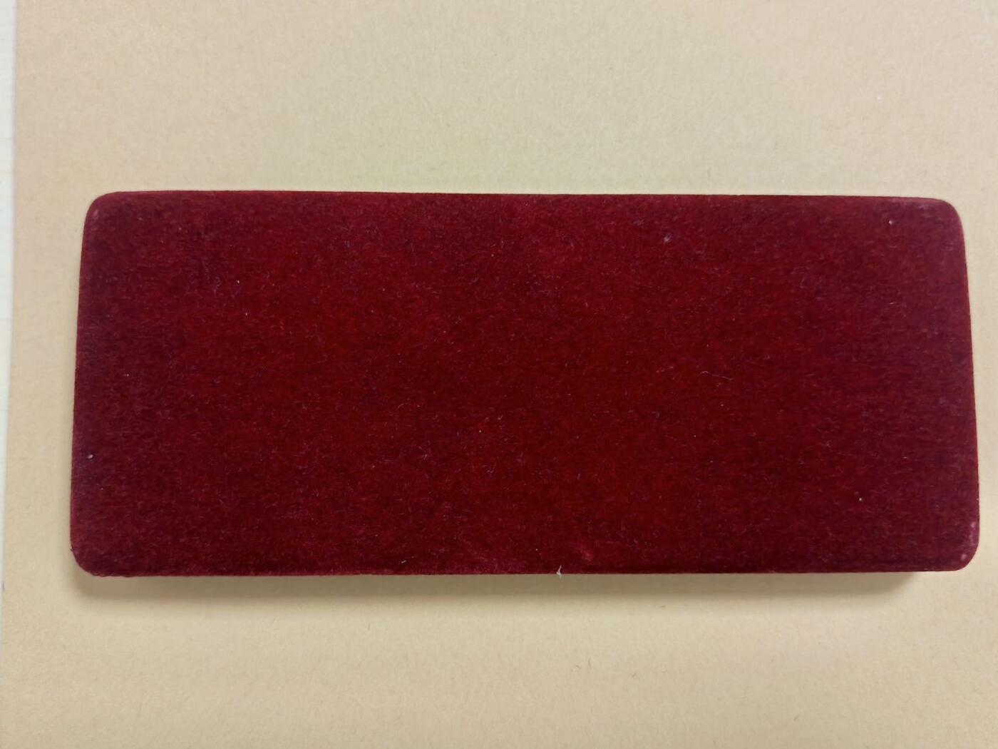 【第貳場】近代勋奖章徽章服饰杂项专场 民国 海军总部赠手表/石英表