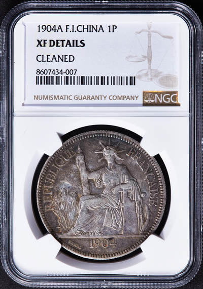 【俄甄集藏】2025年(045)12-03 星期三 晚 19:30 全场包邮 - 法属印度支那1904年A版坐洋1皮阿斯特大银币，NGC XFD，五彩酱彩老包浆