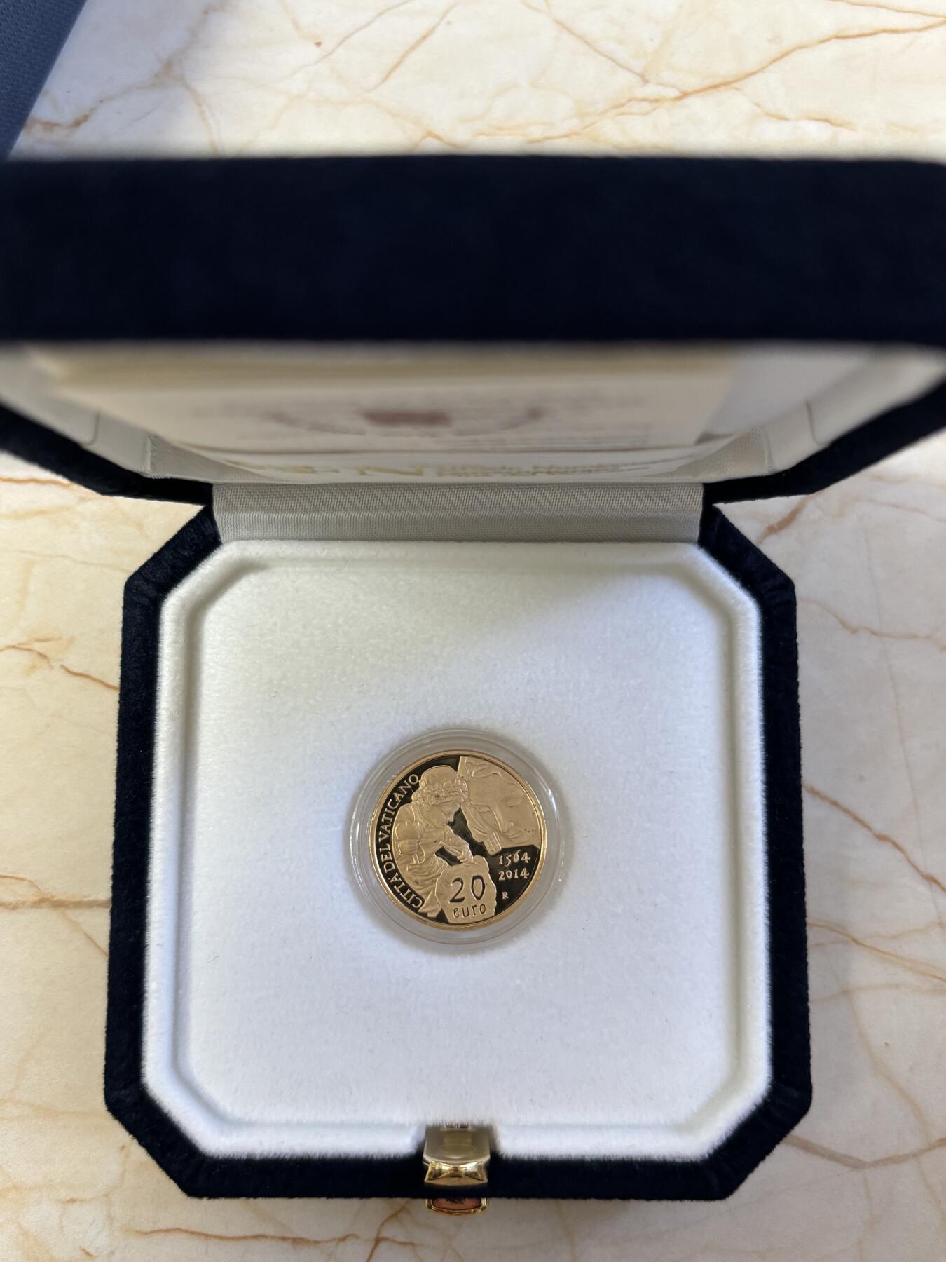 第183期拍卖 梵蒂冈2014年文艺复兴米开朗基罗逝世纪念金币，917金，6克，发行2400枚，有氧化点