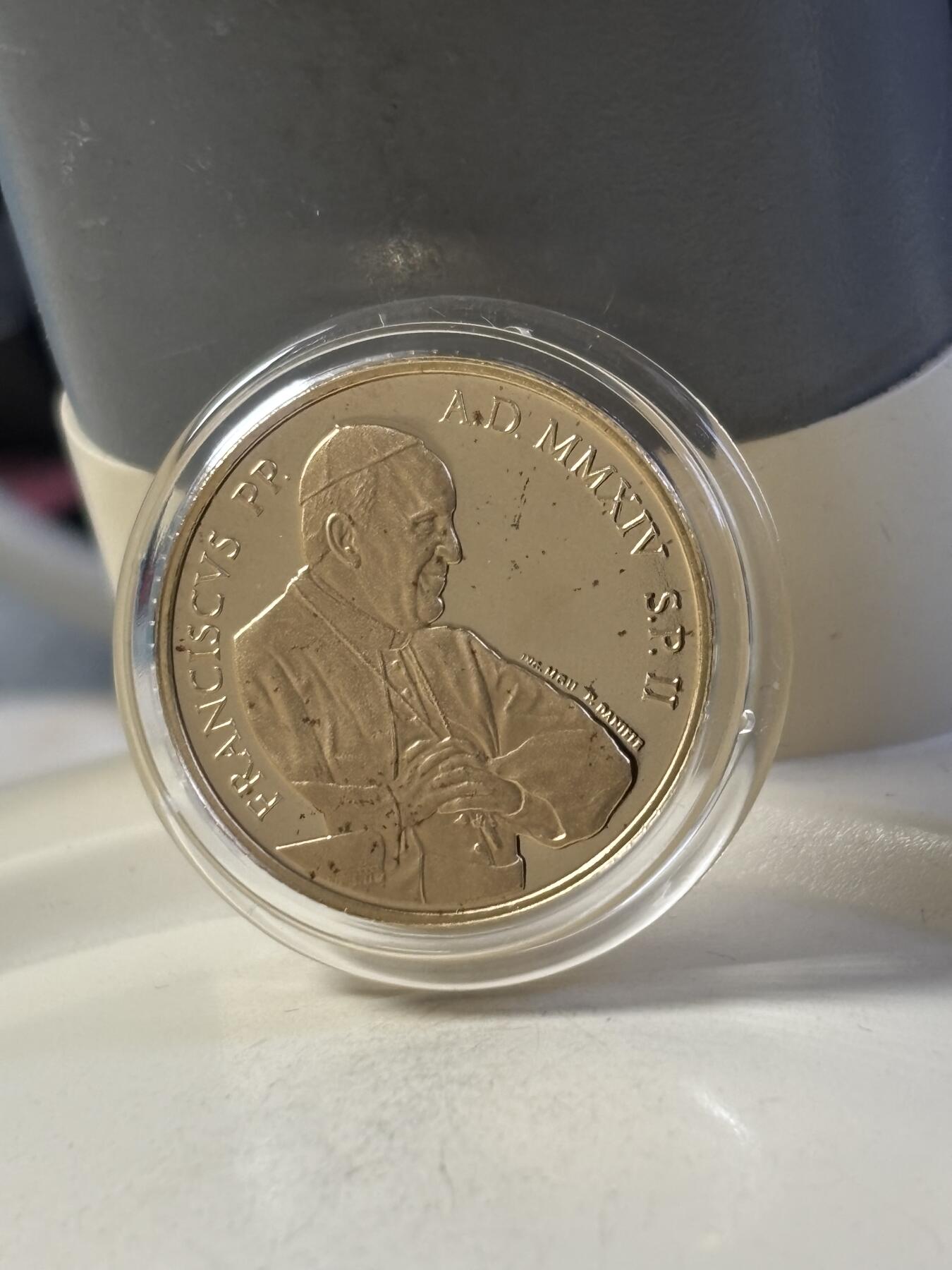 第183期拍卖 梵蒂冈2014年文艺复兴米开朗基罗逝世纪念金币，917金，6克，发行2400枚，有氧化点