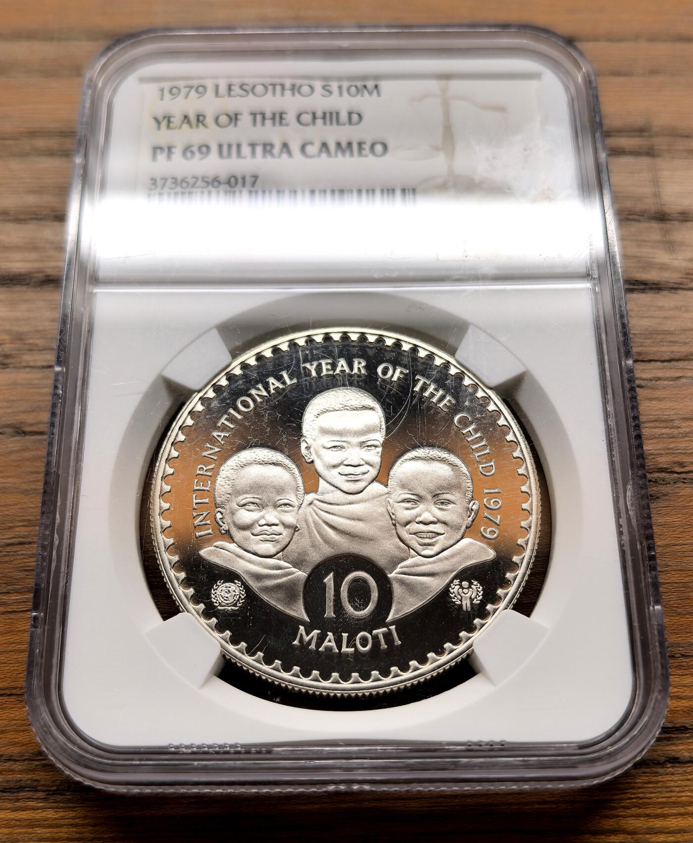 纫秋兰以为佩·凡希社微拍感恩专场 1979莱索托儿童年10M大银NGC-PF69UC