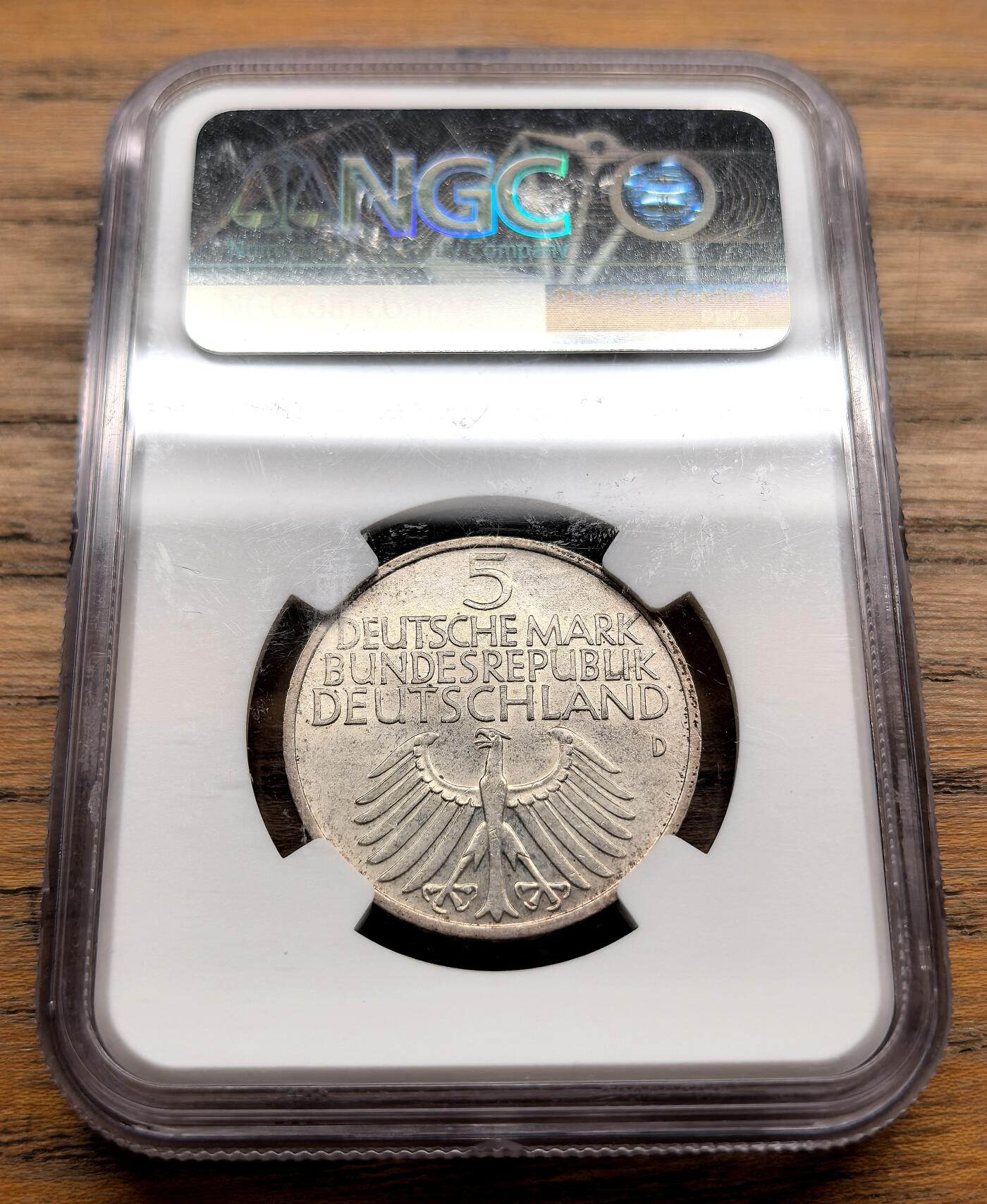 纫秋兰以为佩·凡希社微拍感恩专场 1952D西德纽伦堡博物馆纪念5马克NGC-MS62，西哥特人的鹰型胸针，5马克纪念银币开山之作，总筋。