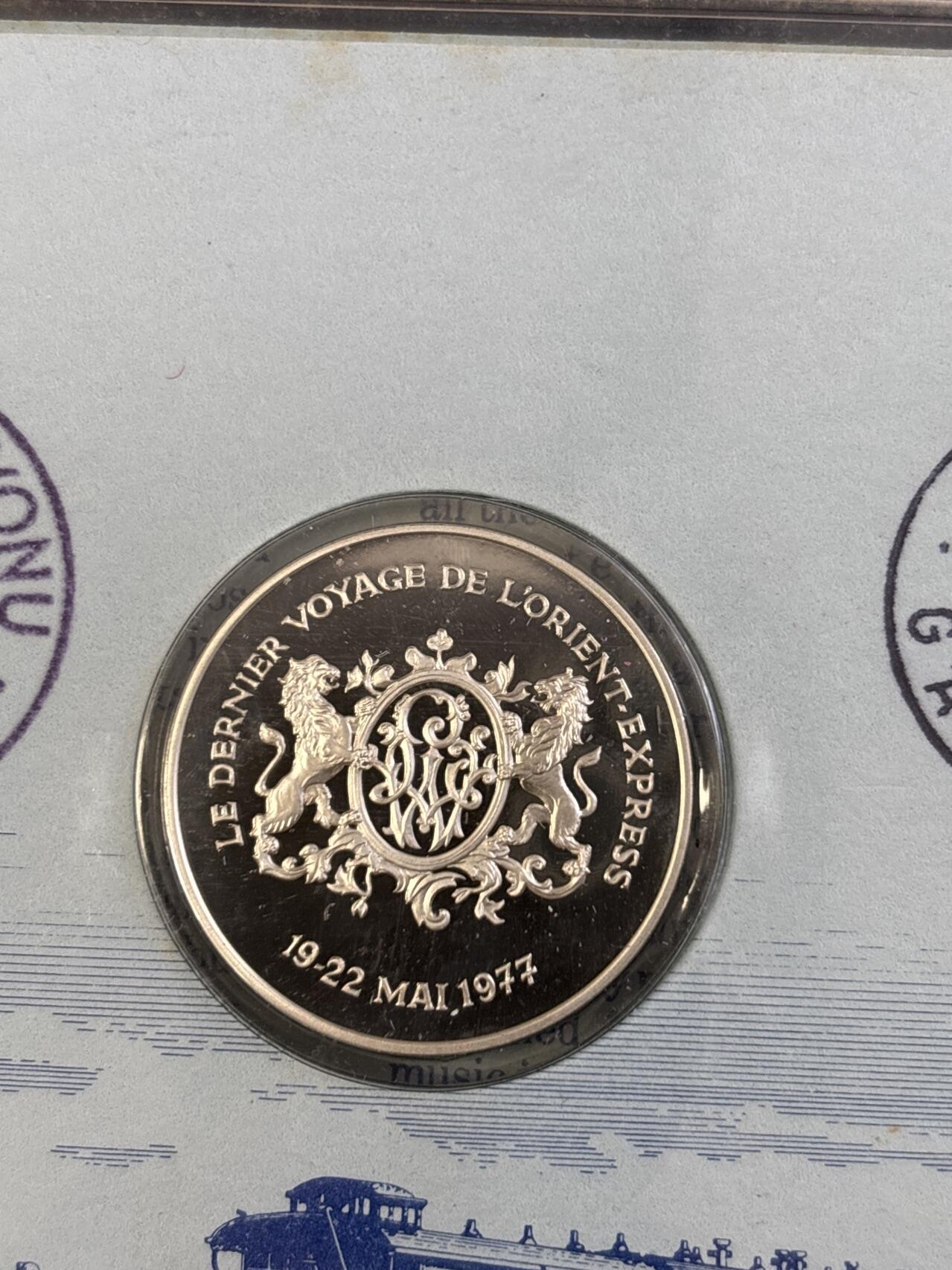 第183期拍卖 国外发行东方快车的最后旅程纪念银章，925银，边齿有标，带卡重22克，直径32毫米