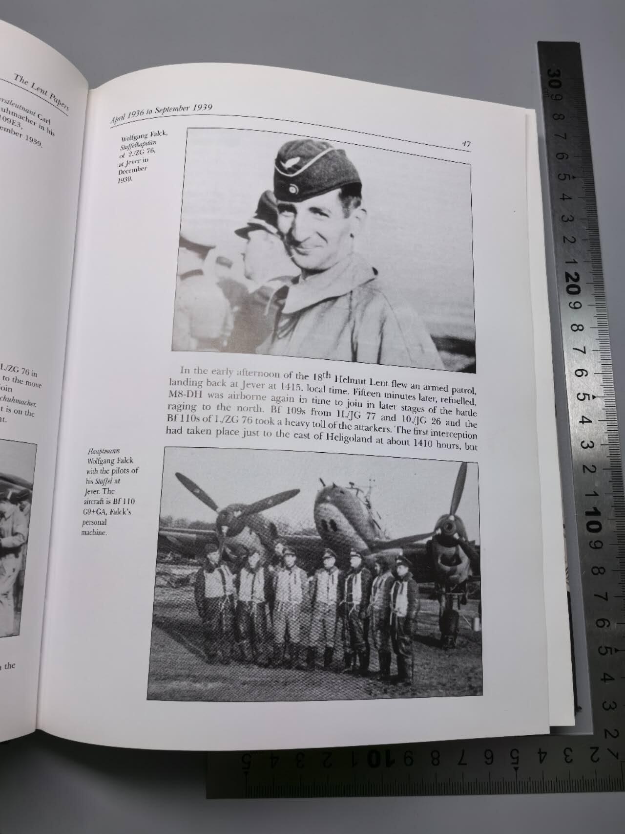 小驴勋章奖章收藏11月29日周六晚六点拍卖（珍爱和平，收藏战争，铭记历史，勿忘国耻，忠党爱国。有偿代拍，送拍规则在简介最后，参拍须阅读规则后再参拍，关系到运费包装发货时效真假辨别等关键信息，拍卖时不再发原图，看大图店主微信码在拍卖店铺介绍里） 钻石双剑橡叶骑士铁十字勋章获得者、空军野战王牌赫尔穆特·伦特的传记