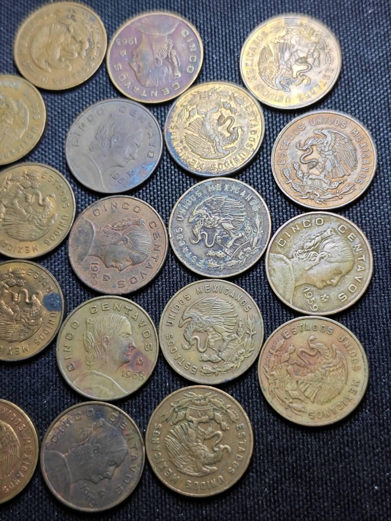 KK钱币收藏小铺 （套币 好品/批量散币 银币）专场  2月预留时间 周末发货  墨西哥5分女头小铜币 大版一组24枚