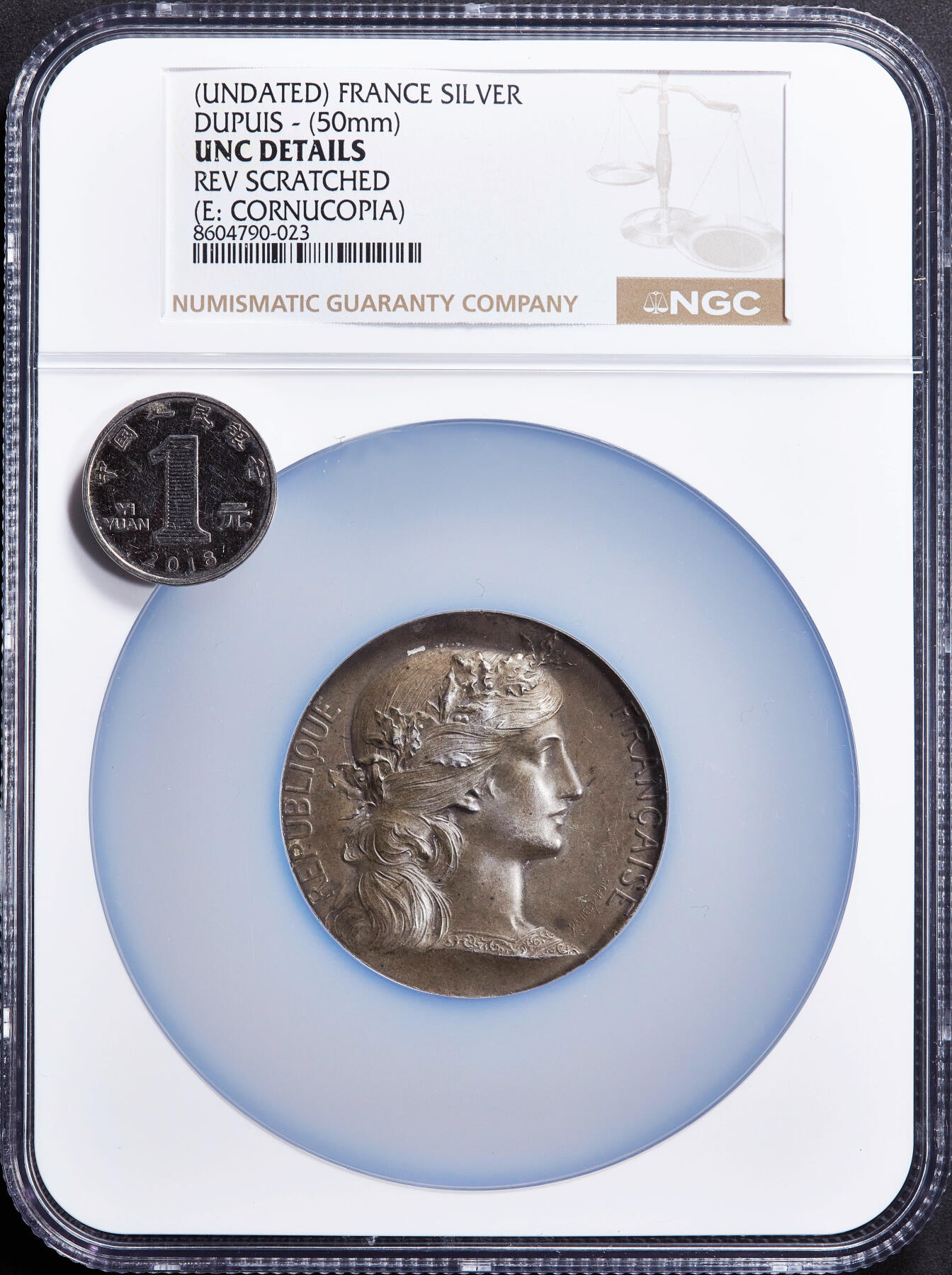 【俄甄集藏】2025年(045)12-03 星期三 晚 19:30 全场包邮 法国19世纪年玛丽安娜桂冠像战争部射击竞赛纪念大银章，NGC UNCD，直径：50mm，雕刻家杜皮斯名作，黄油酱彩老包浆