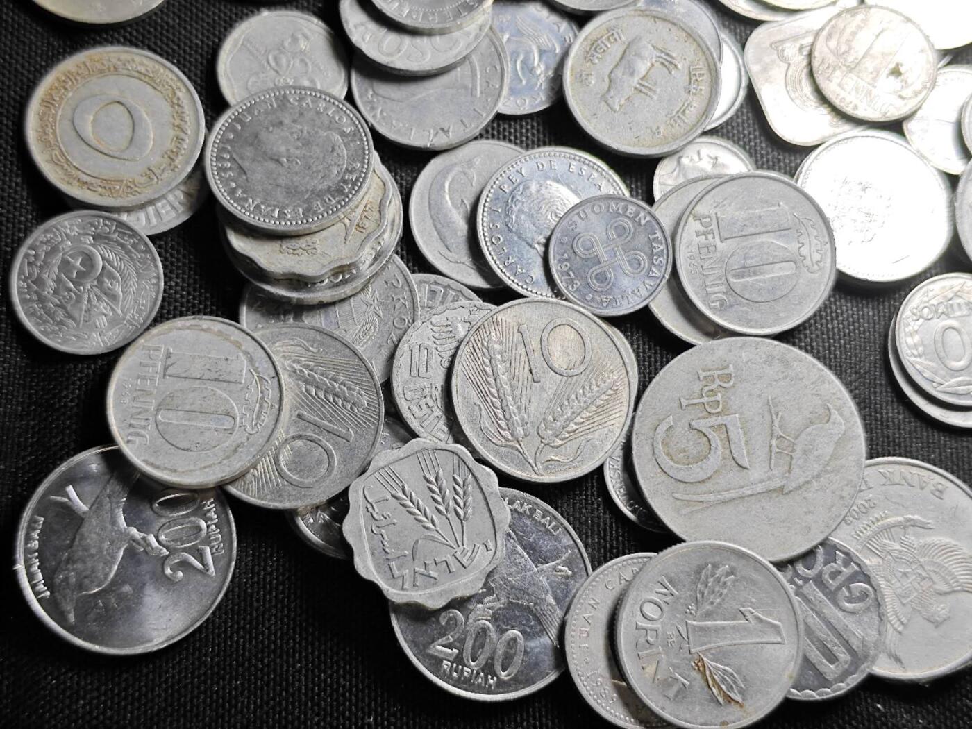 KK钱币收藏小铺 （套币 好品/批量散币 银币）专场  2月预留时间 周末发货   铝币一组100枚一组 各国各年份不同面值100枚