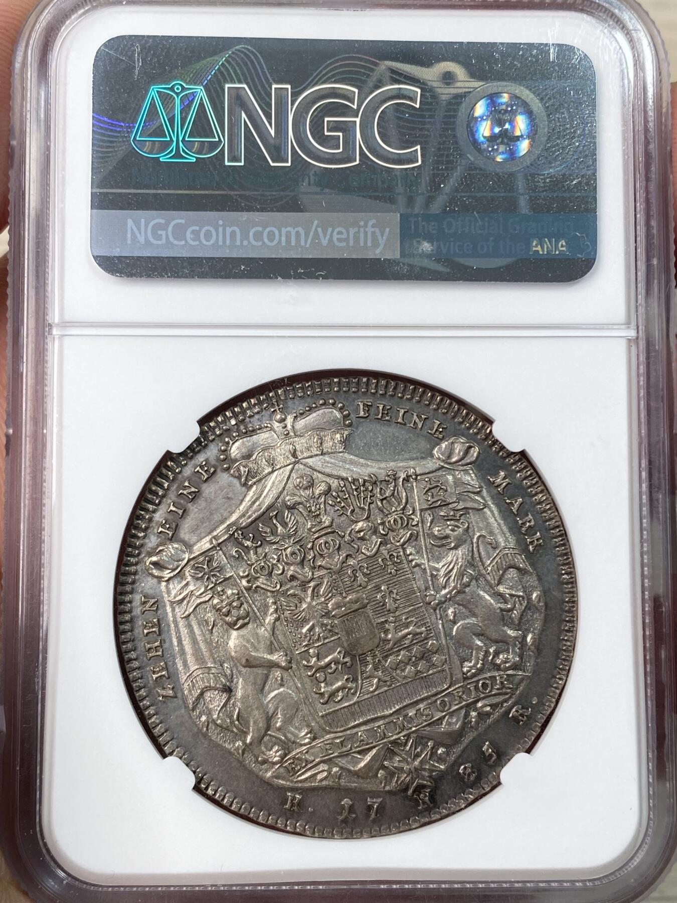 万国钱币拍卖第056期 NGC MS62 1785年德国霍恩洛赫·诺伊恩斯特·奥林根路德维希·弗里德里希·卡尔双狮护盾大泰勒 罕见小邦品种 欧陆深五彩包浆 NGC亚军分