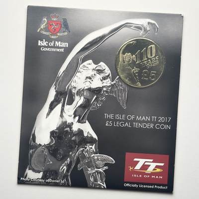 ＜小葵钱铺＞第66期·散币·银币场·满200包邮，不寄存·12月1号发货 - 马恩岛2017年TT旅游杯110周年5镑卡装纪念币