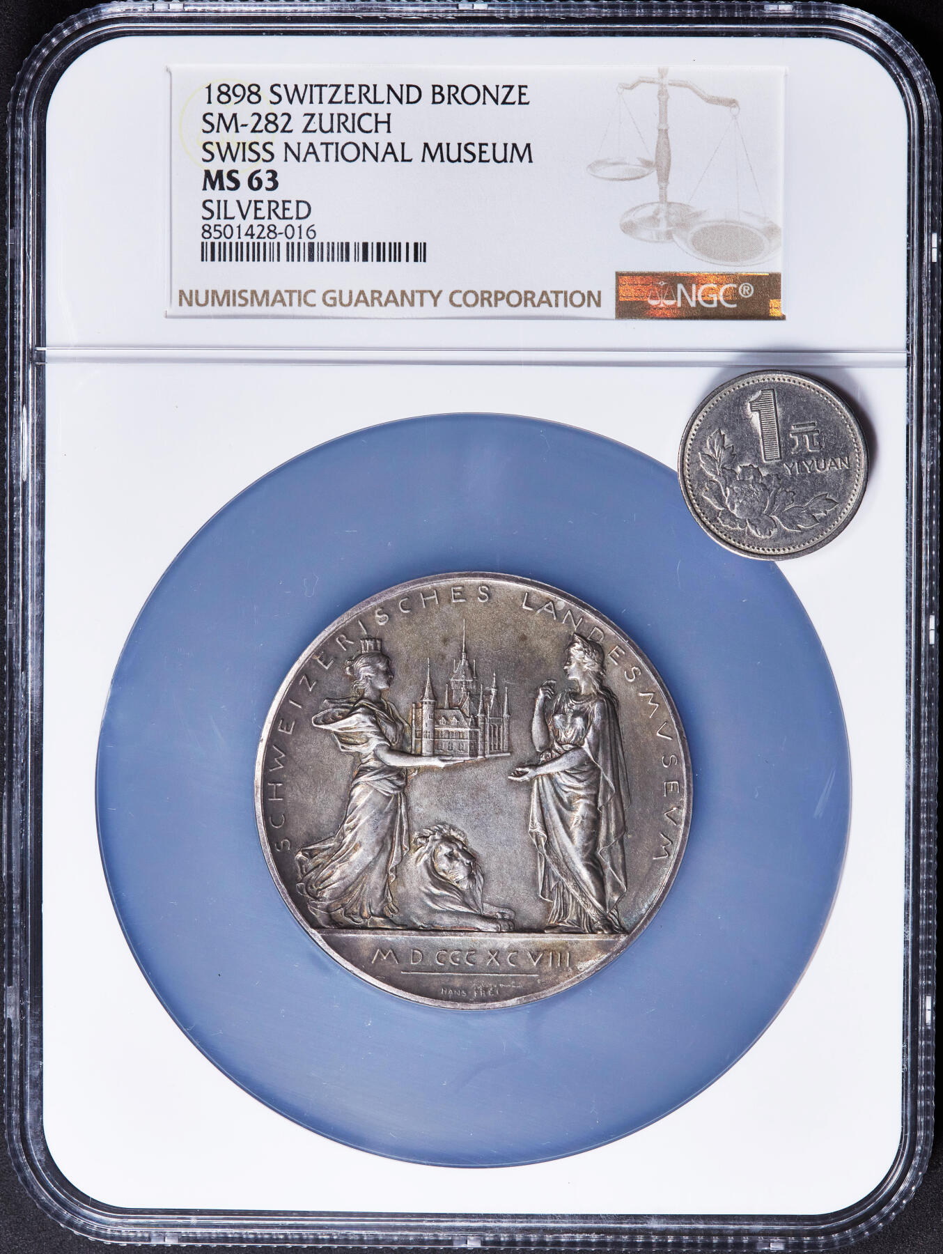 【俄甄集藏】2025年(045)12-03 星期三 晚 19:30 全场包邮 瑞士1898年纪念国立博物馆建成镀银大铜章，NGC MS63，直径：57mm，原味老包浆，设计精美