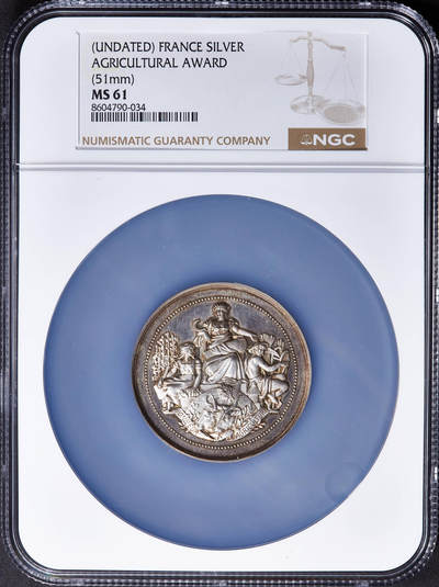 【俄甄集藏】2025年(045)12-03 星期三 晚 19:30 全场包邮 - 法国19世纪参议员C·福里斯特设立农业表彰大银章，NGC MS61，正面为农业女神与代表园艺的女性与代表农耕的男性造像，高浮雕，类精制底板，直径：51mm