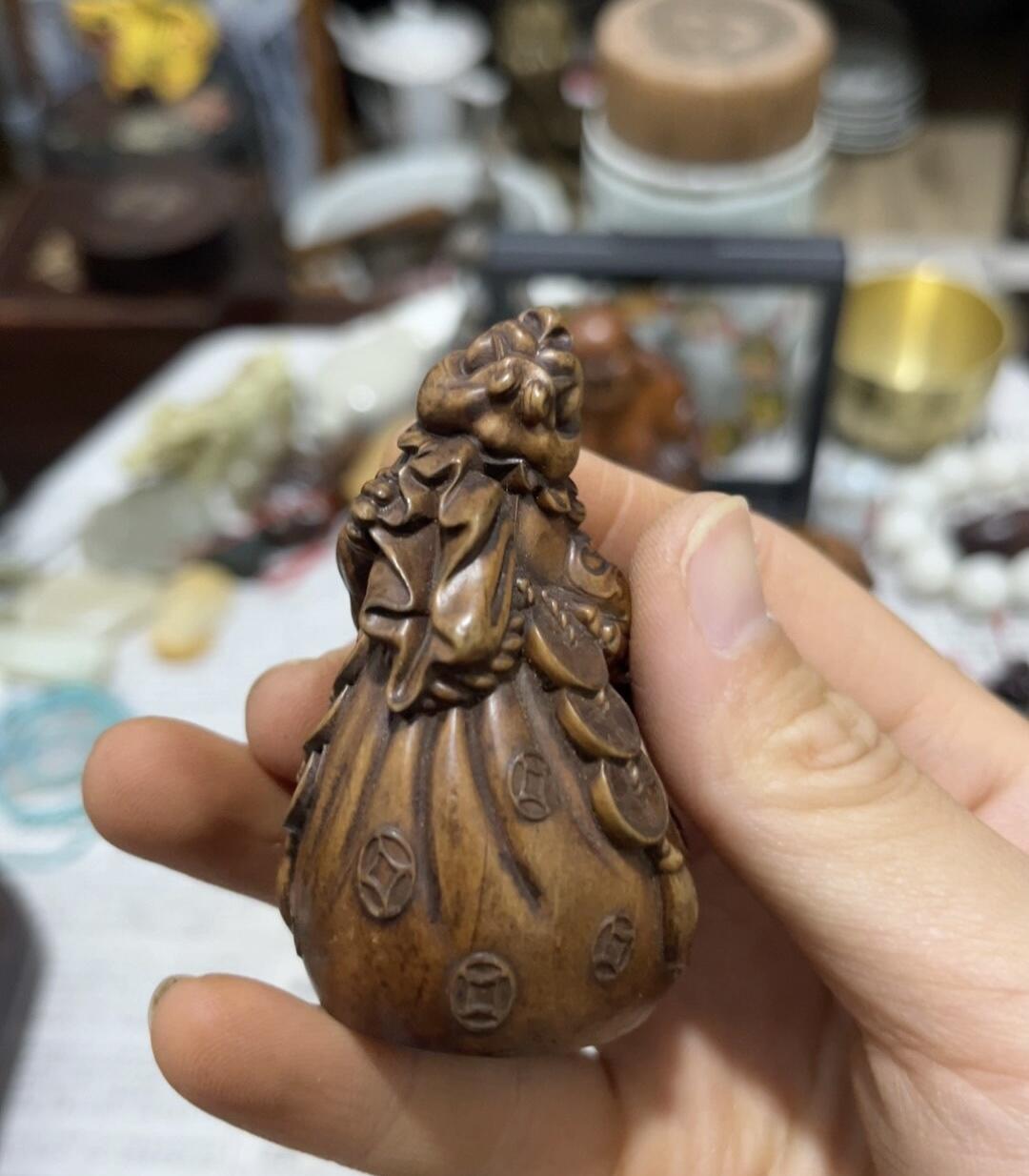 江南站杂件场 黄杨木摆件（有裂痕）