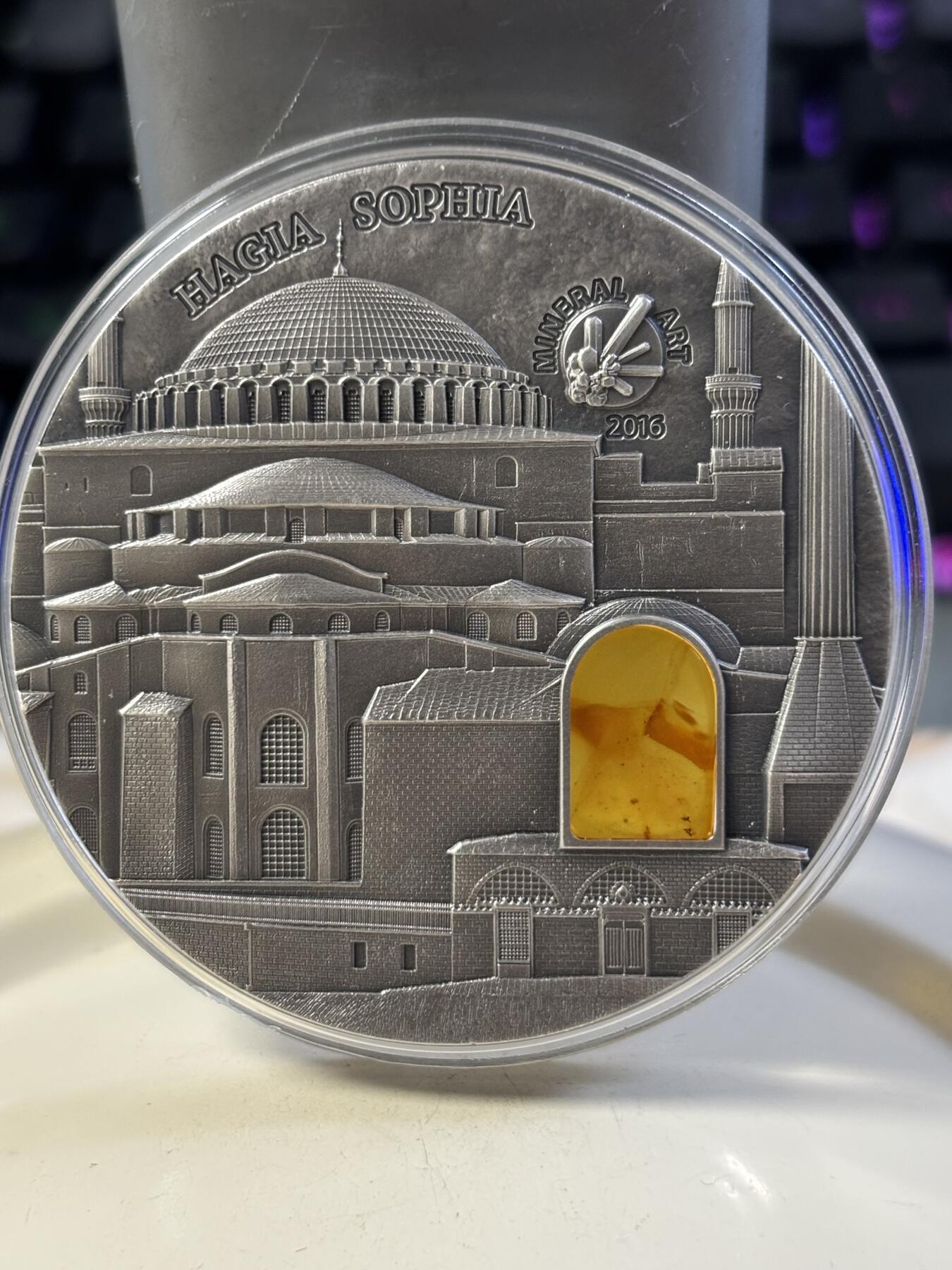 第183期拍卖 帕劳2016年琥珀艺术系列圣索菲亚大教堂2盎司纪念银币带证书，999银，发行999枚