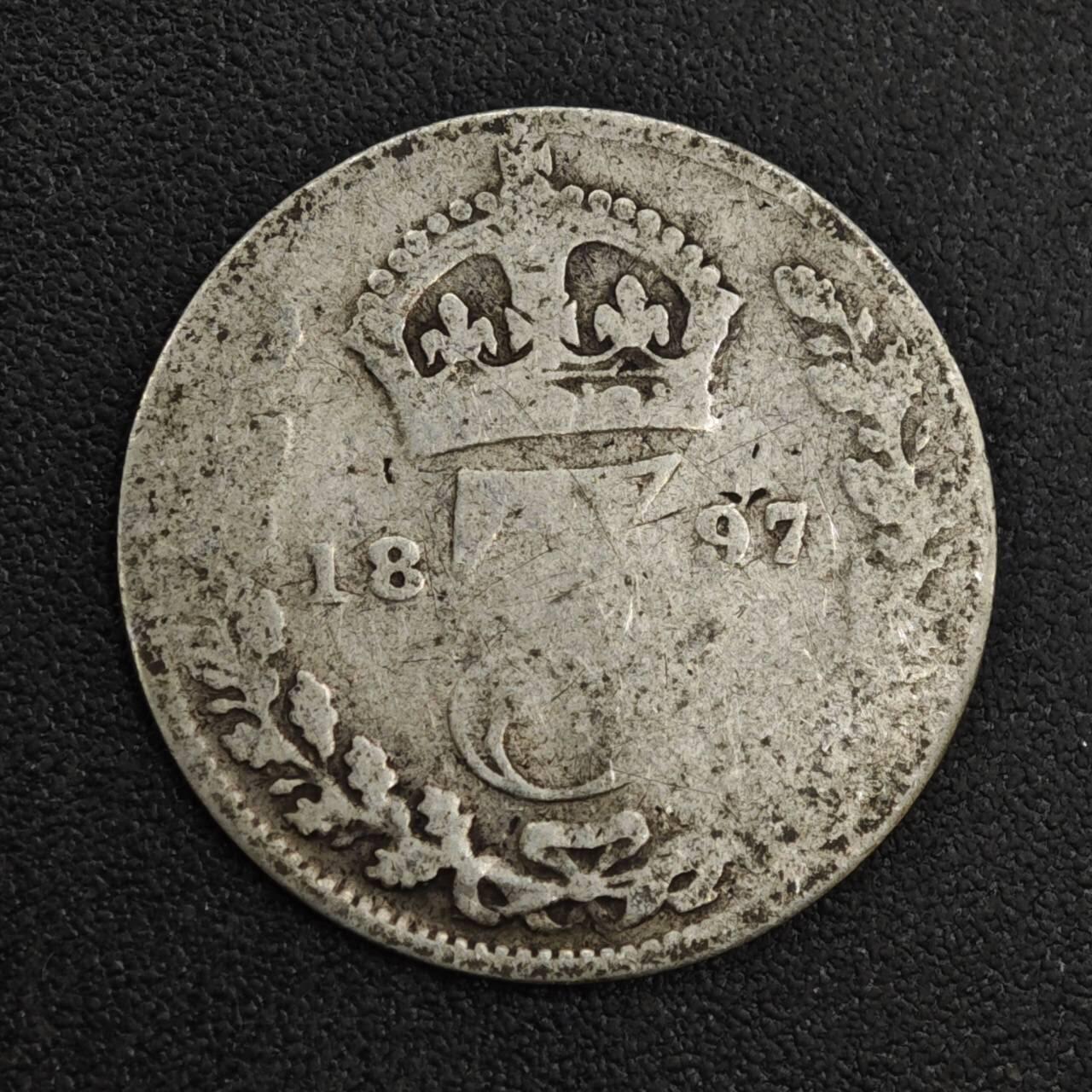 【淘币小摊】限时拍第八百一十二拍  小银币场  满百包邮可预留两周  周一统一发货  英国1897年维多利亚3便士银币