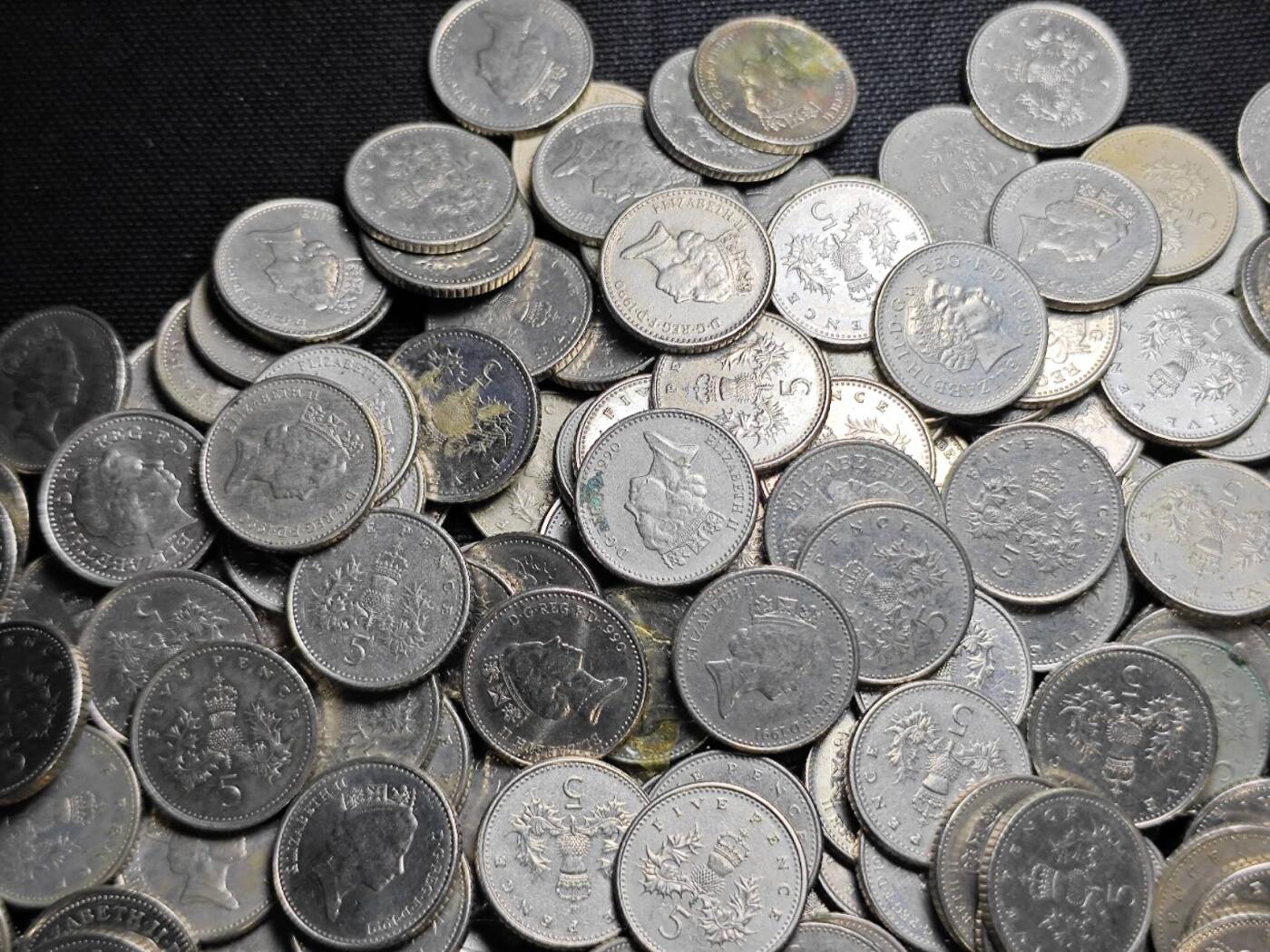 KK钱币收藏小铺 （套币 好品/批量散币 银币）专场  2月预留时间 周末发货  英国5便士401枚 面值20.05镑