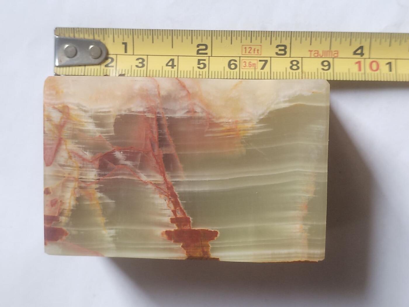 综合 七彩玉摆件。