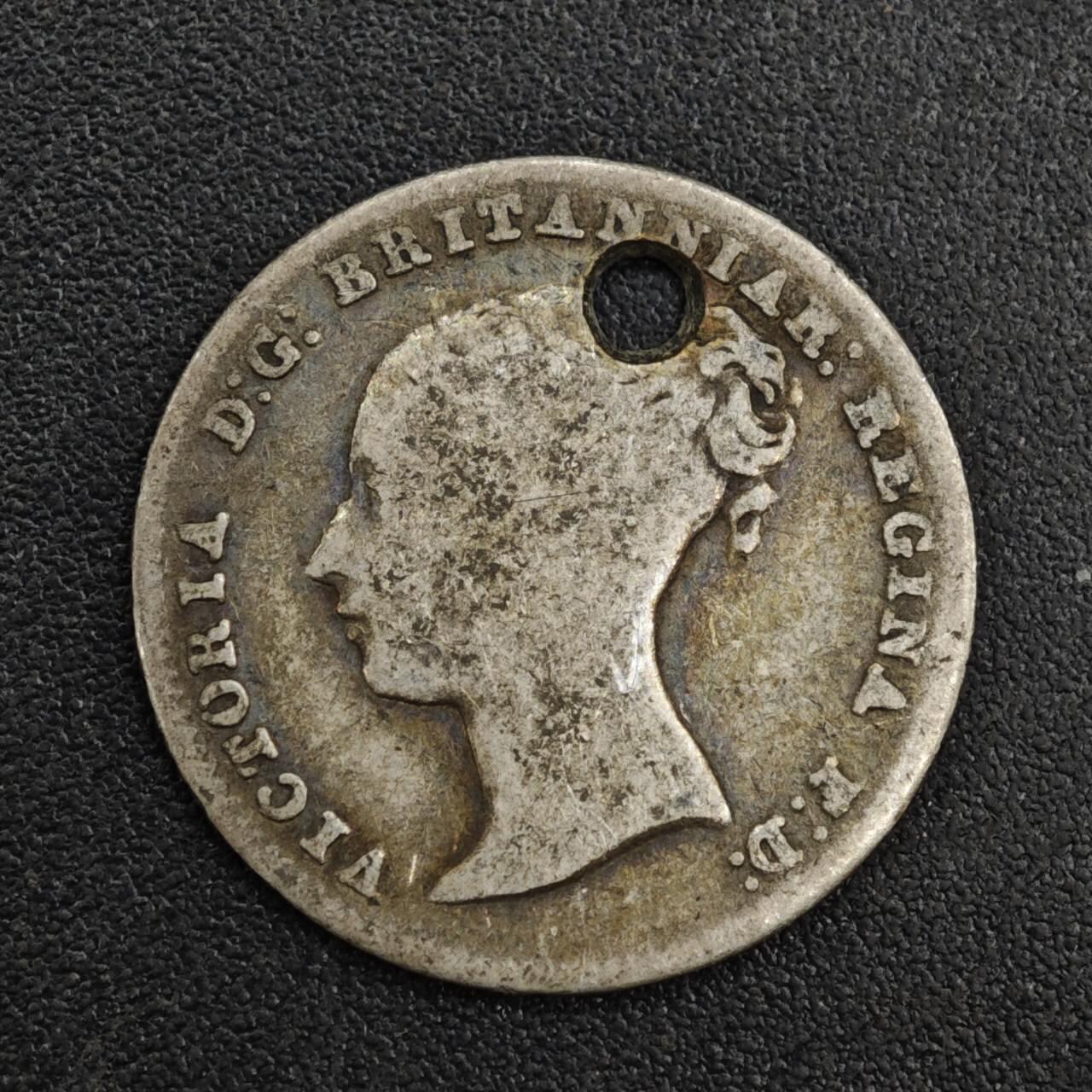 【淘币小摊】限时拍第八百一十二拍  小银币场  满百包邮可预留两周  周一统一发货  英国1855年维多利亚4便士银币