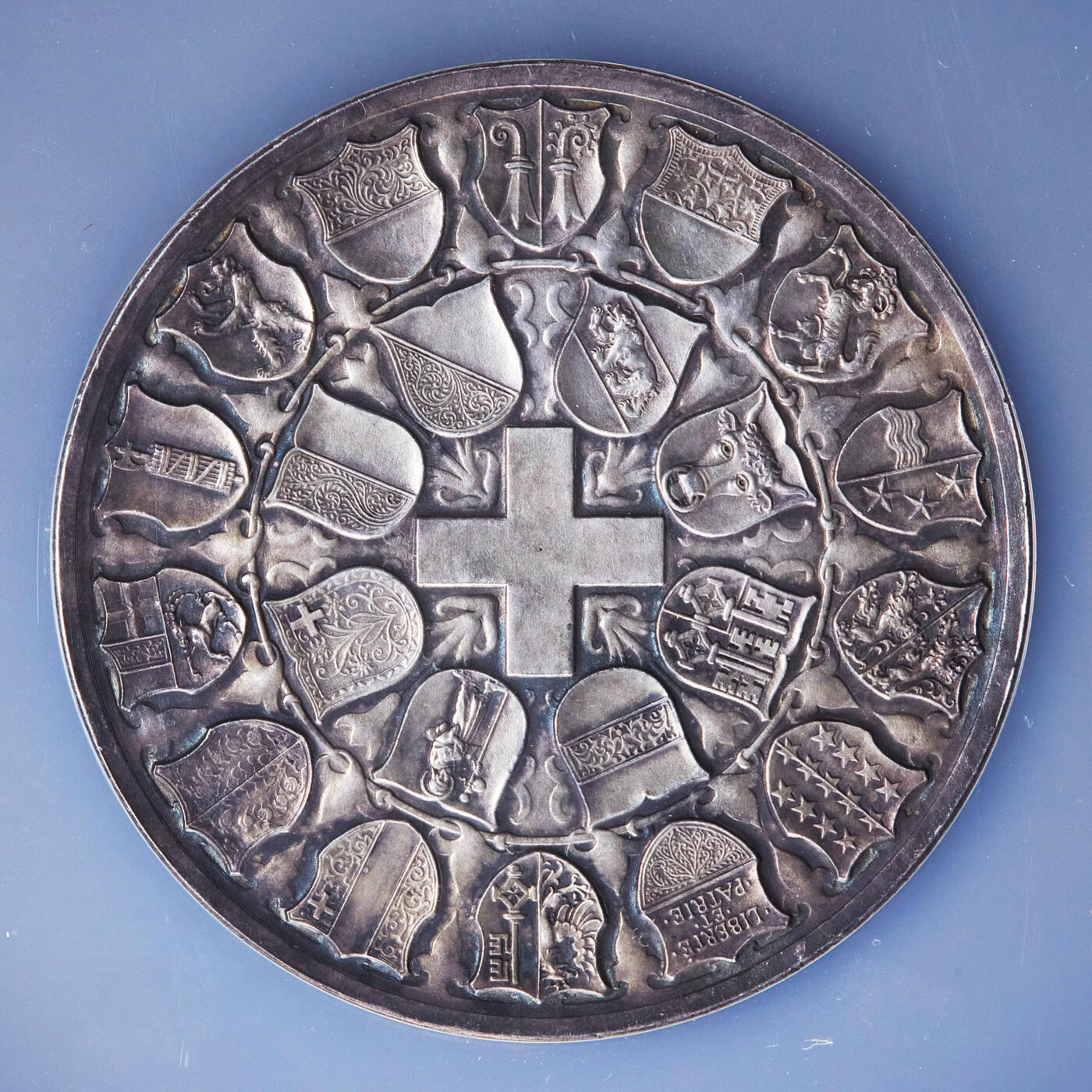 【俄甄集藏】2025年(045)12-03 星期三 晚 19:30 全场包邮 瑞士1898年纪念国立博物馆建成镀银大铜章，NGC MS63，直径：57mm，原味老包浆，设计精美