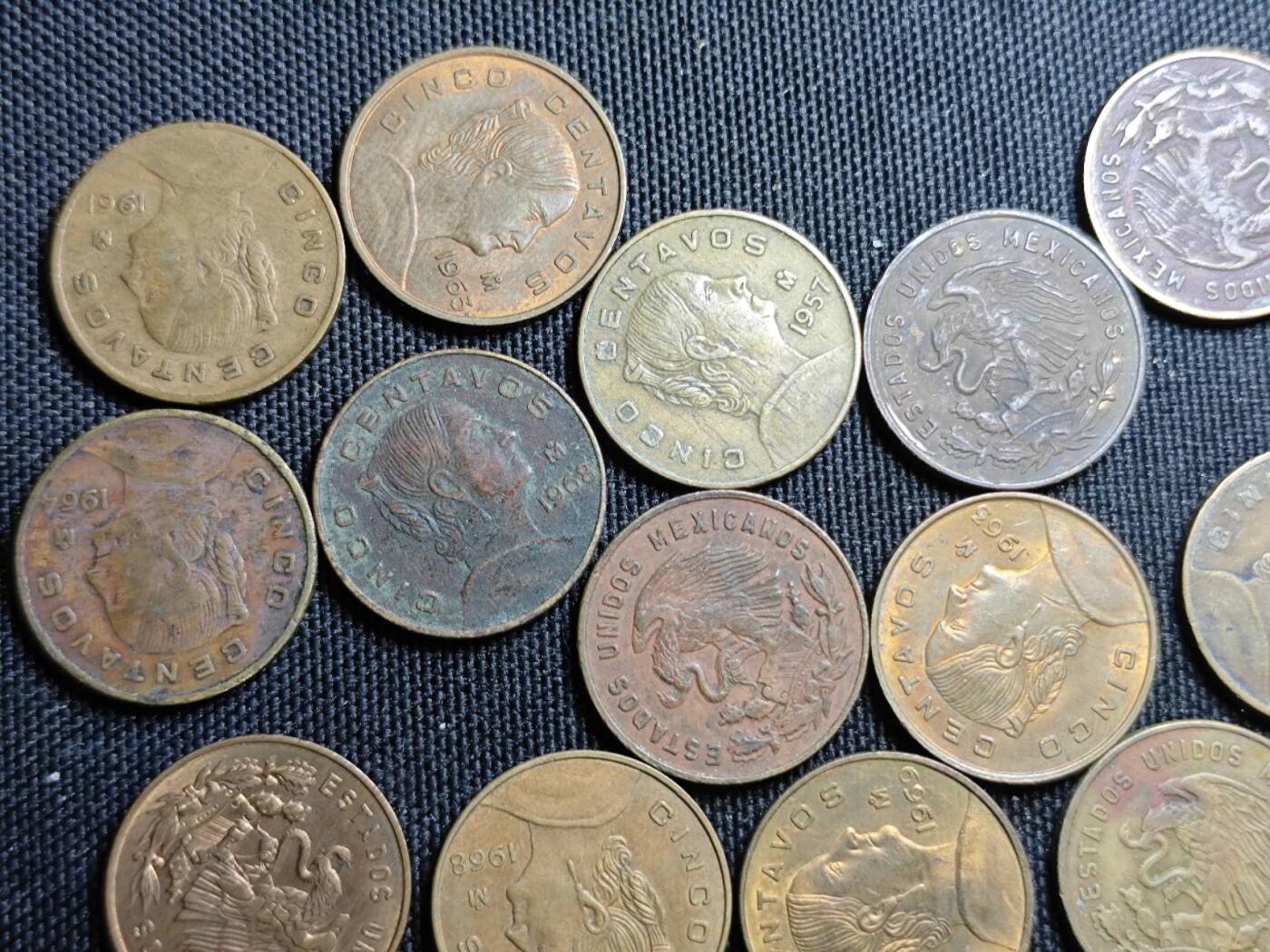 KK钱币收藏小铺 （套币 好品/批量散币 银币）专场  2月预留时间 周末发货  墨西哥5分女头小铜币 大版一组24枚