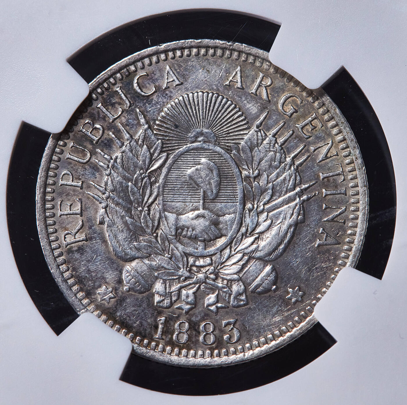 【俄甄集藏】2025年(045)12-03 星期三 晚 19:30 全场包邮 阿根廷1883年女神版50分银币，NGC XFD，黄油彩包浆