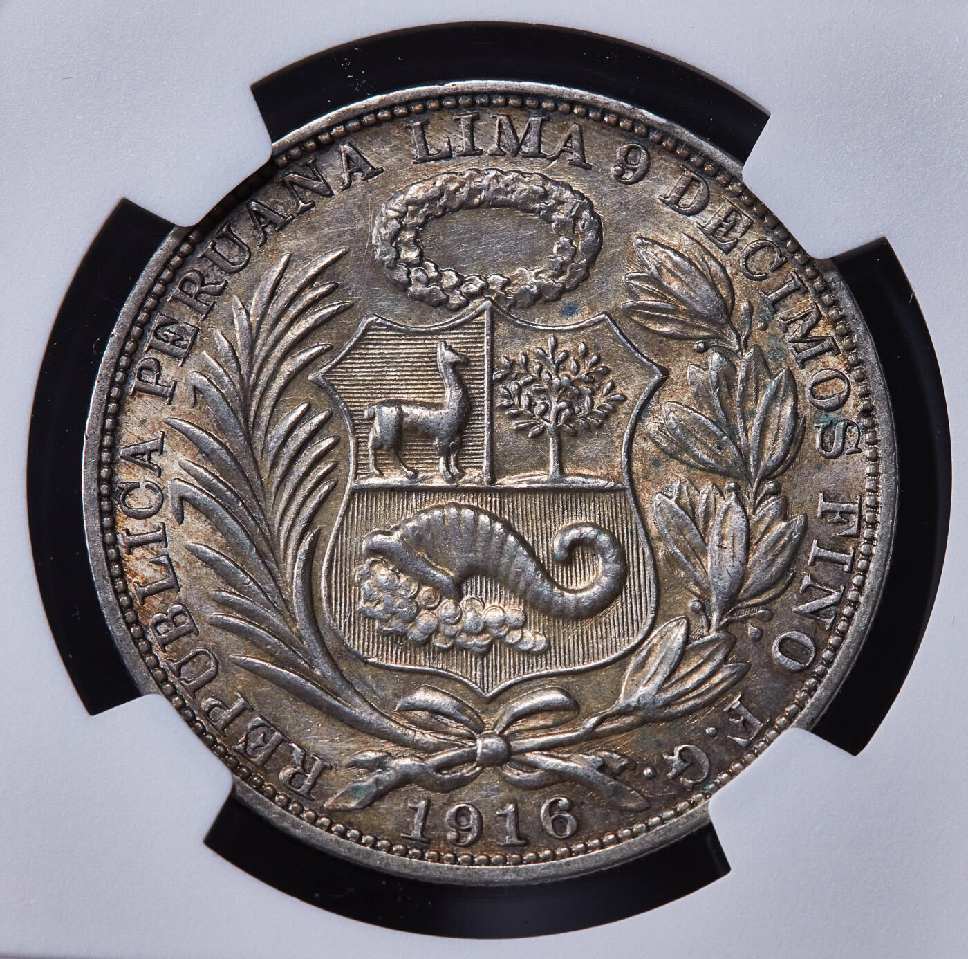 【俄甄集藏】2025年(045)12-03 星期三 晚 19:30 全场包邮 秘鲁1916年FG版女神坐人1索尔大银币，NGC UNCD，底板凝霜，黄油彩原光