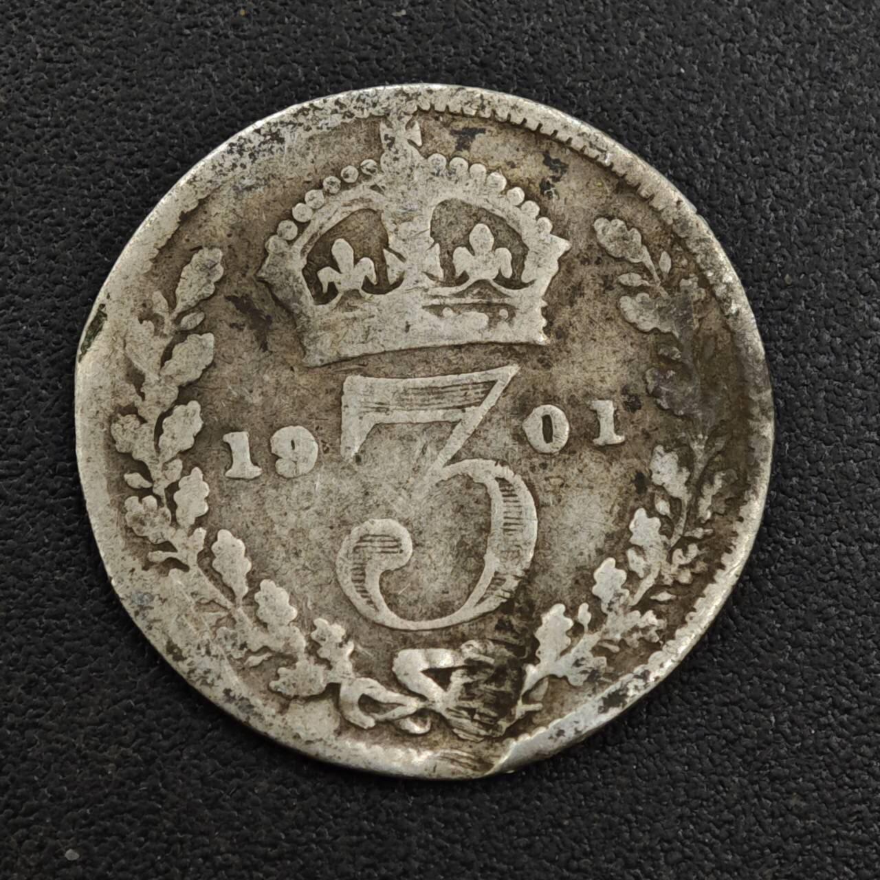 【淘币小摊】限时拍第八百一十二拍  小银币场  满百包邮可预留两周  周一统一发货  英国1901年维多利亚3便士银币