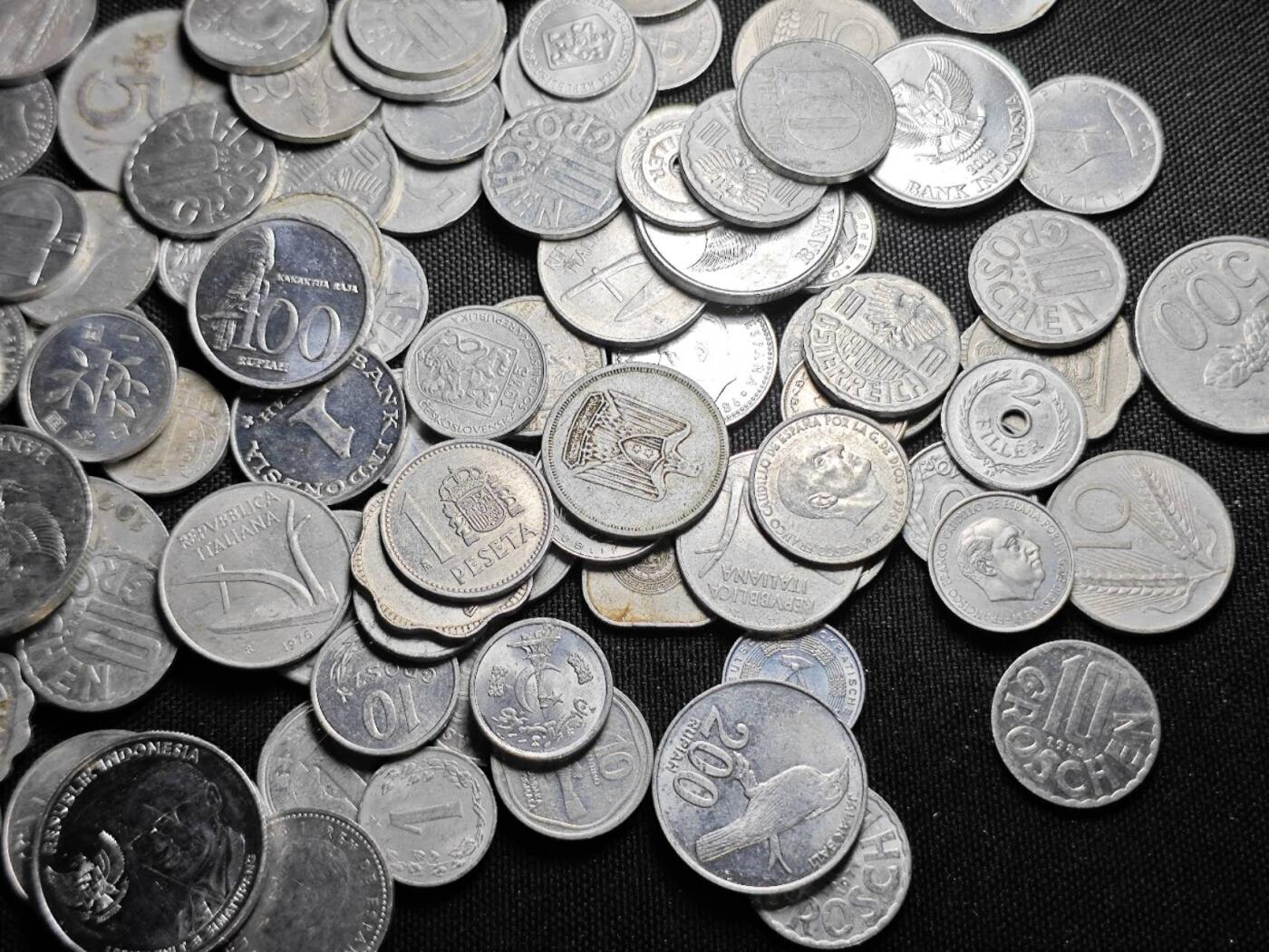 KK钱币收藏小铺 （套币 好品/批量散币 银币）专场  2月预留时间 周末发货  铝币一组100枚一组 各国各年份不同面值100枚