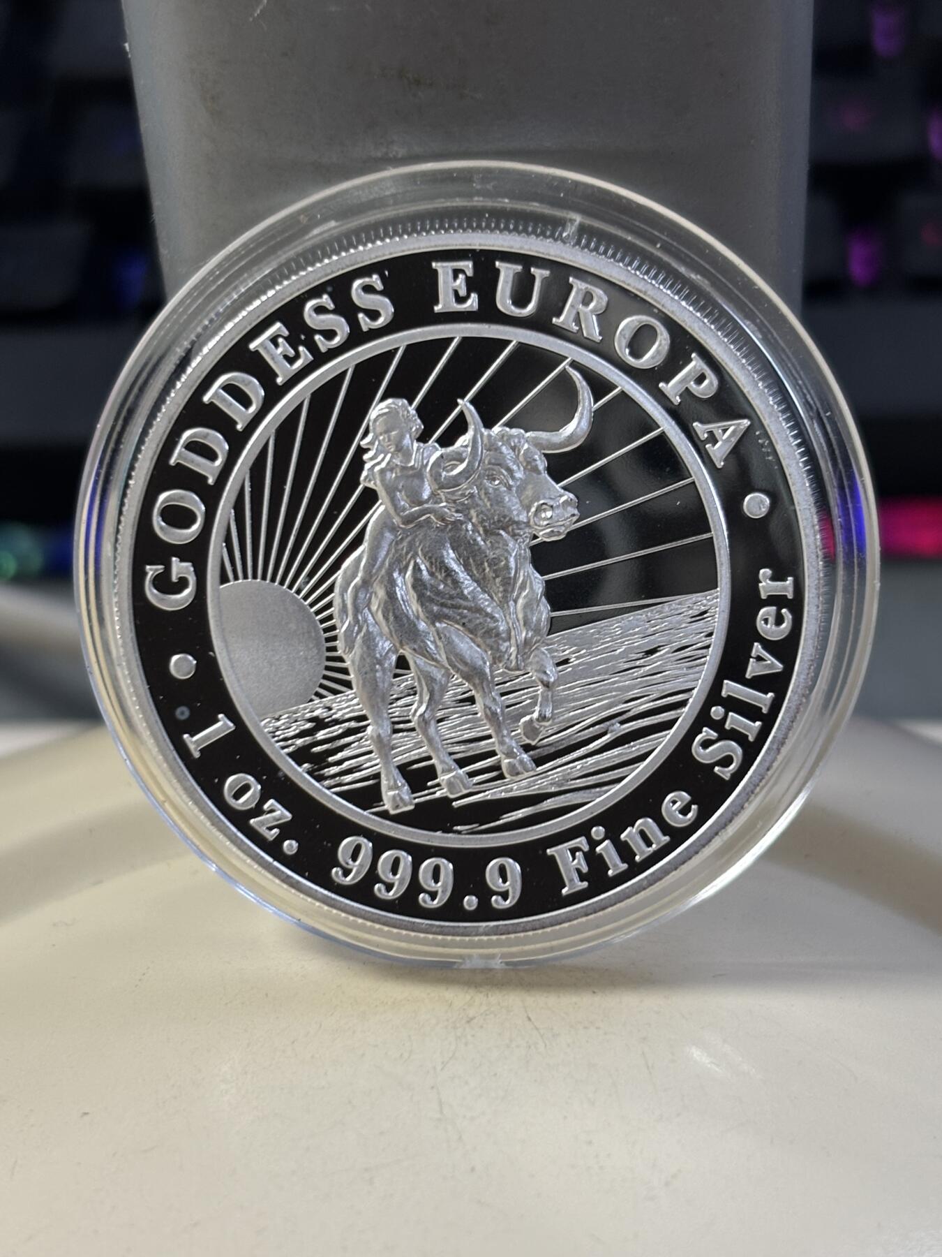 第183期拍卖 托克劳2022年欧罗巴骑牛女神1盎司纪念银币，999银，有氧化小白点
