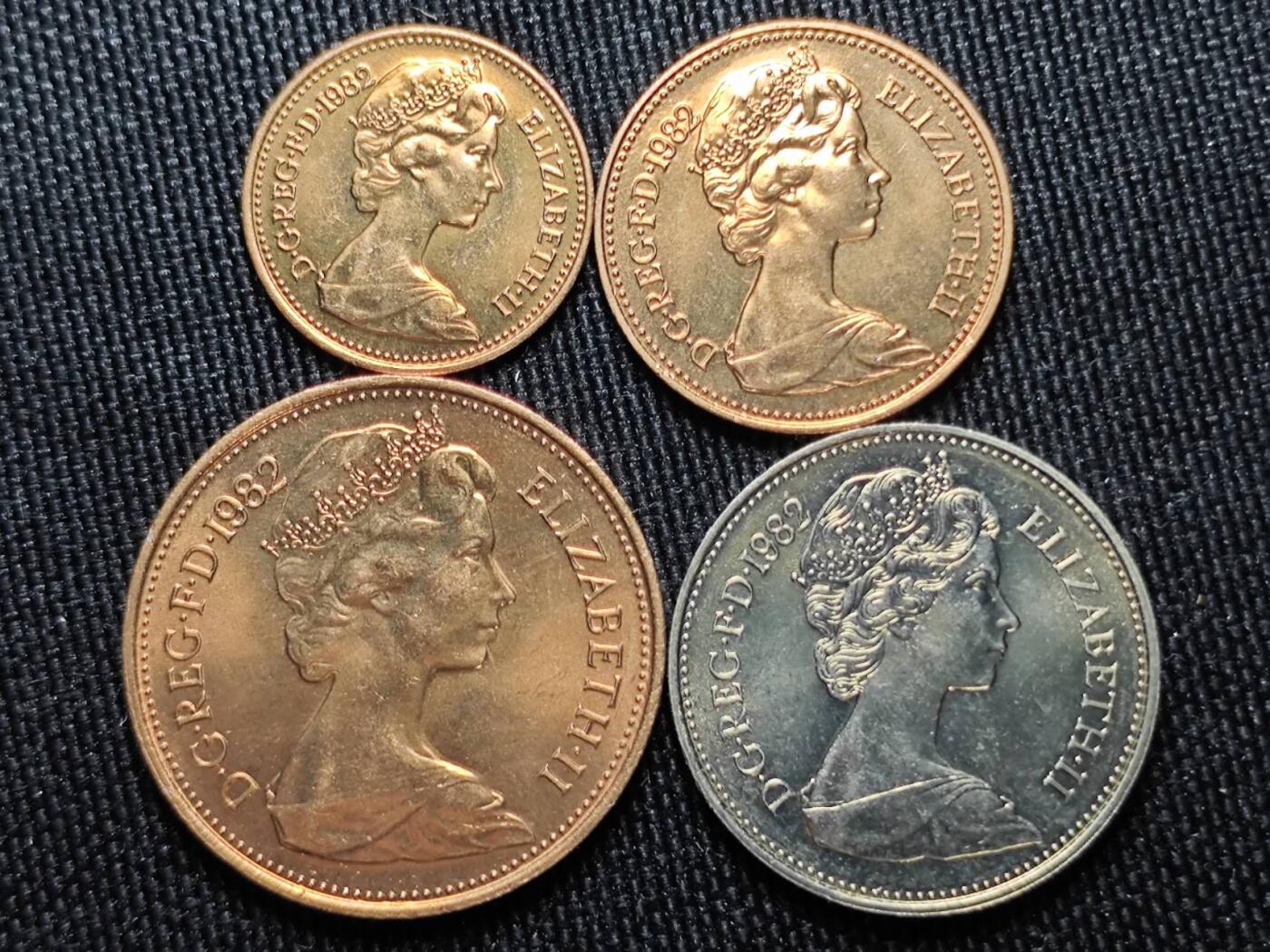 KK钱币收藏小铺 （套币 好品/批量散币 银币）专场  2月预留时间 周末发货  1982英国好品一组