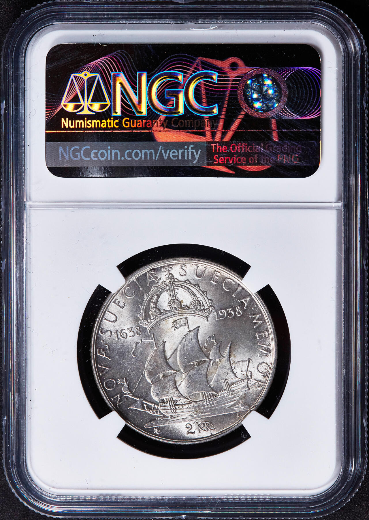 【俄甄集藏】2025年(045)12-03 星期三 晚 19:30 全场包邮 瑞典1938年G版美国特拉华州移民三百年纪念2克朗银币，NGC MS64，车轮转光