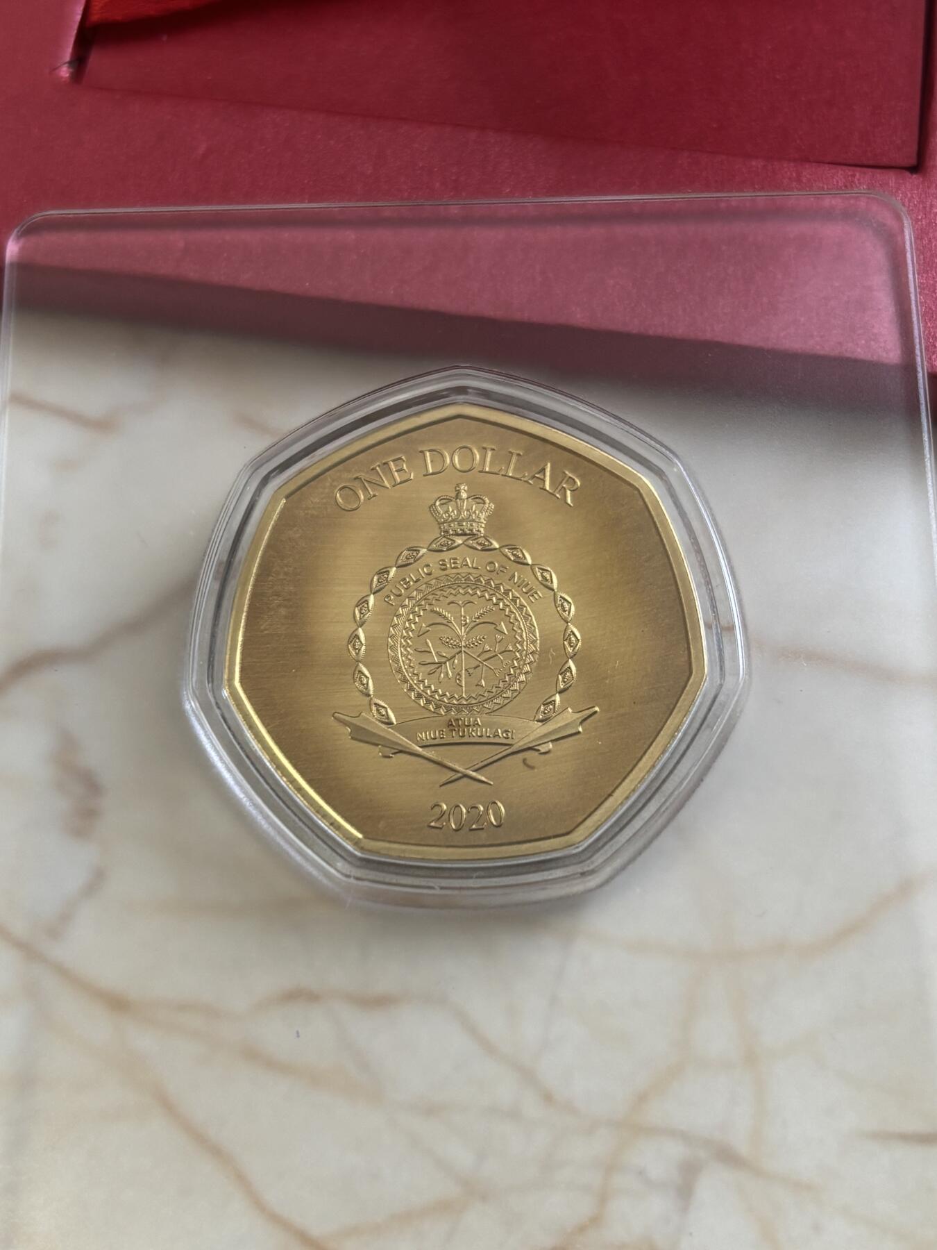 第183期拍卖  卡装纽埃2020年抗击疫情致敬逆行者纪念铜币，发行量100000枚